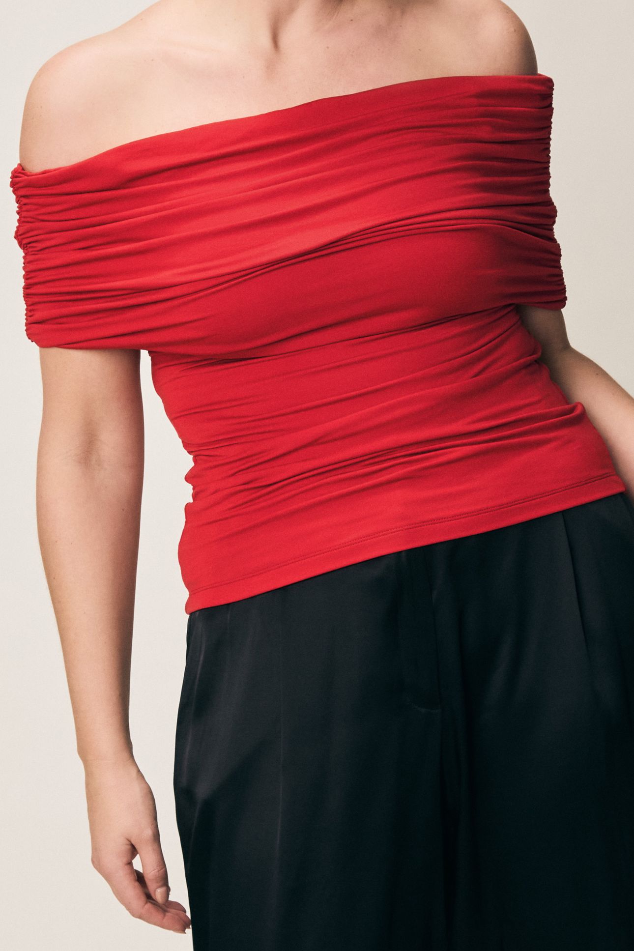 DOSINIA LUSCIOUS RED 4