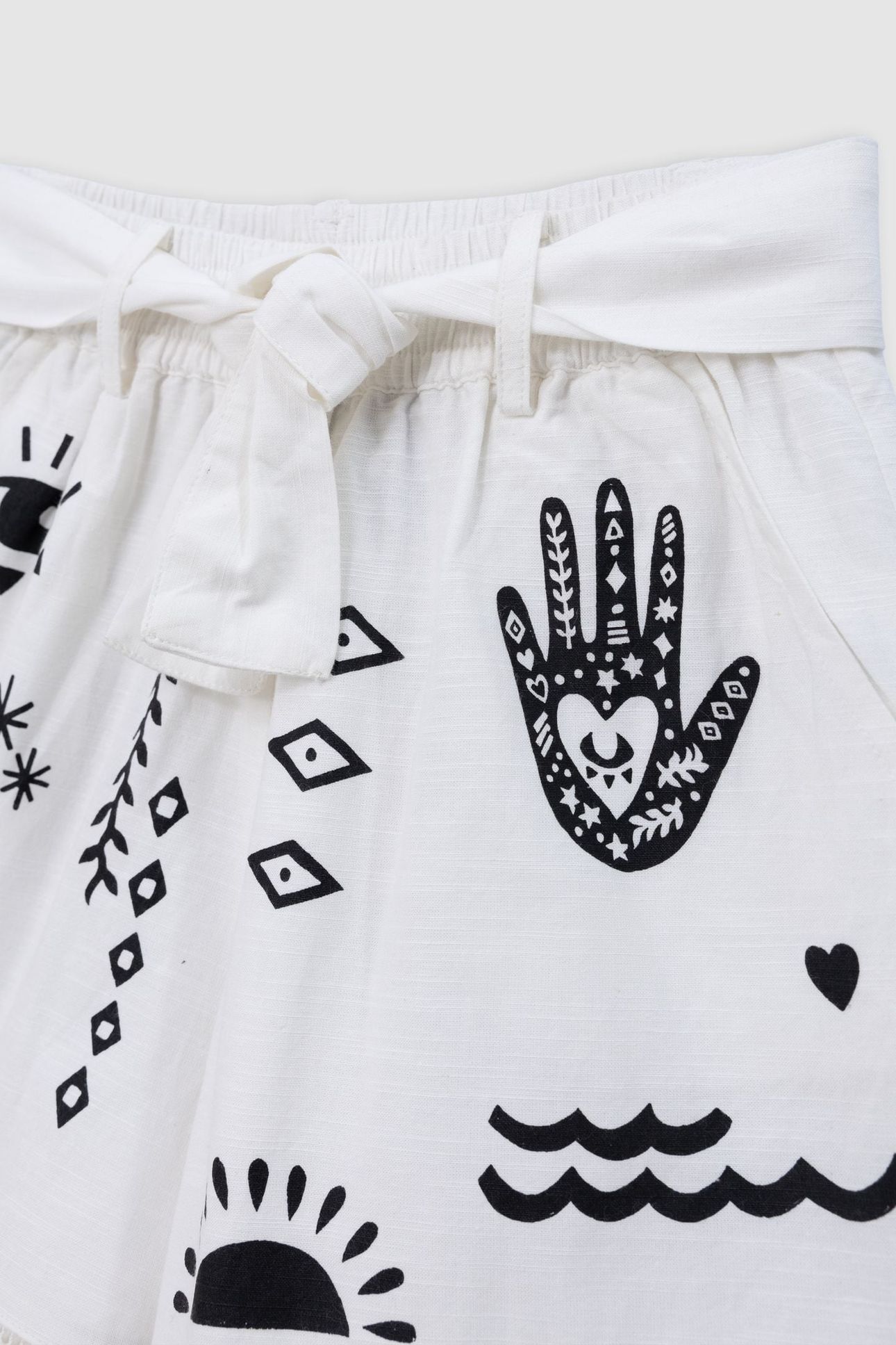 WHITE MAXI PATTERNED SHORTS 3