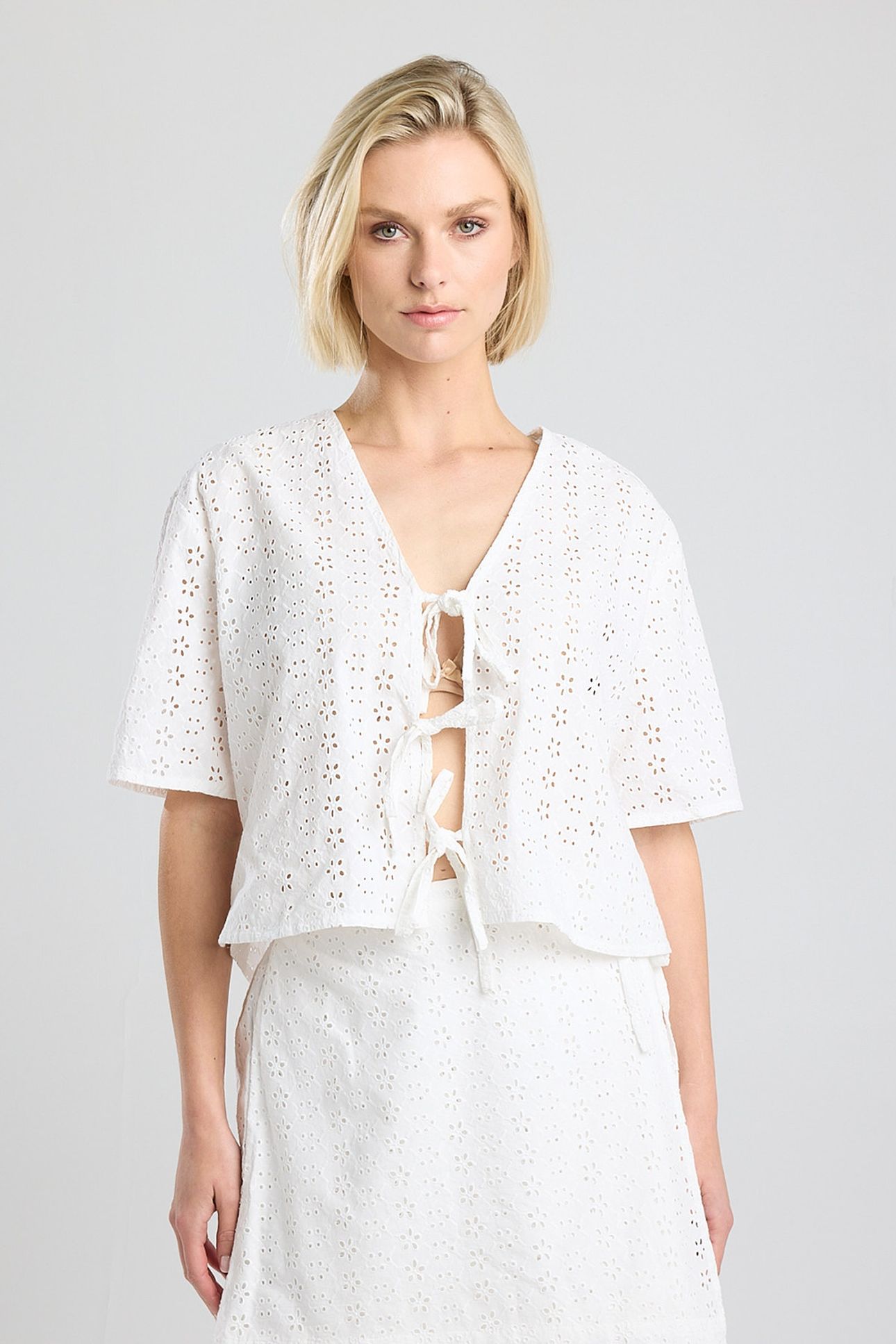 INGE OFF WHITE 1