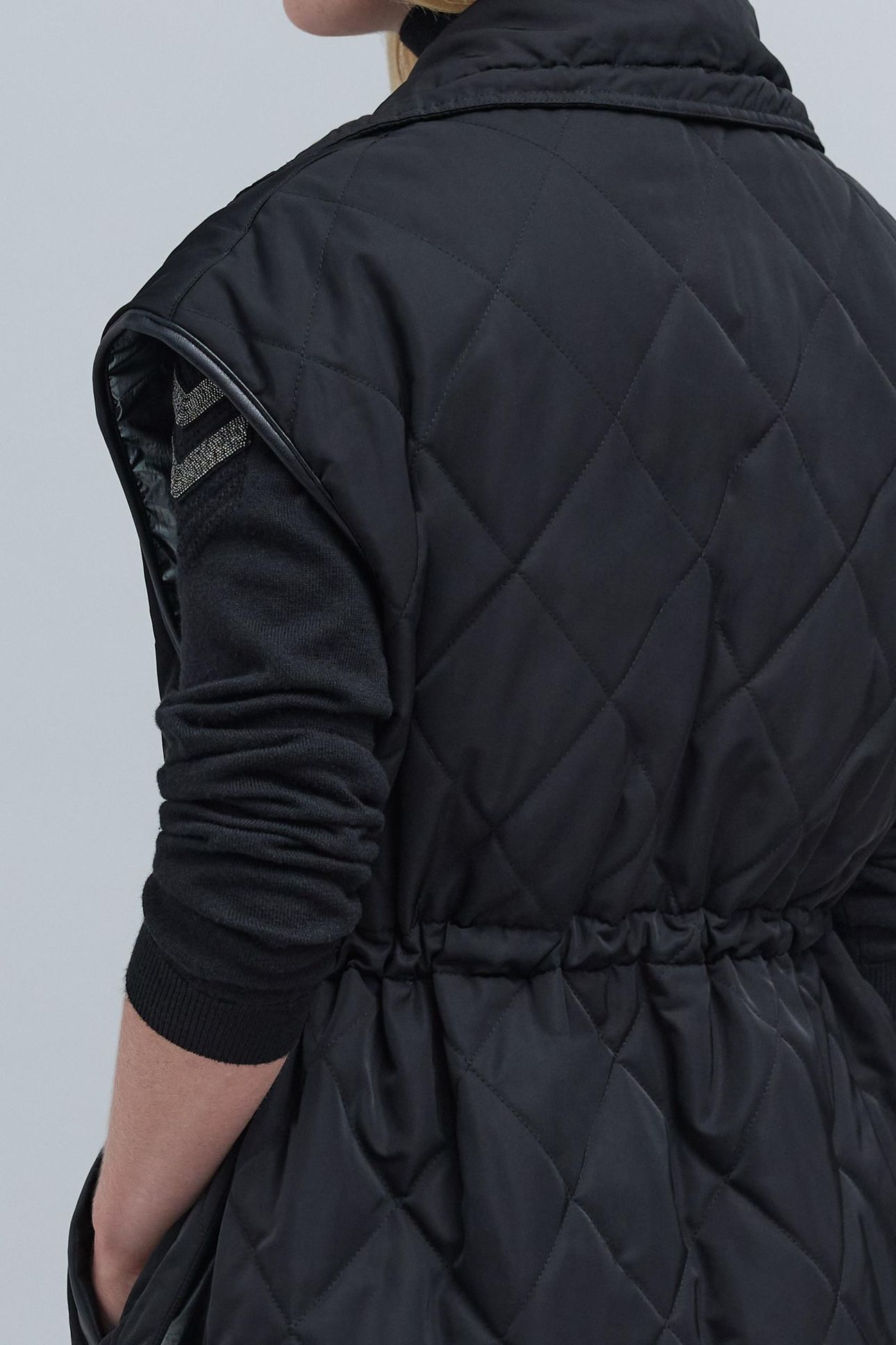 OVERSIZED BLACK SLEEVELESS DOWN-JACKET 6