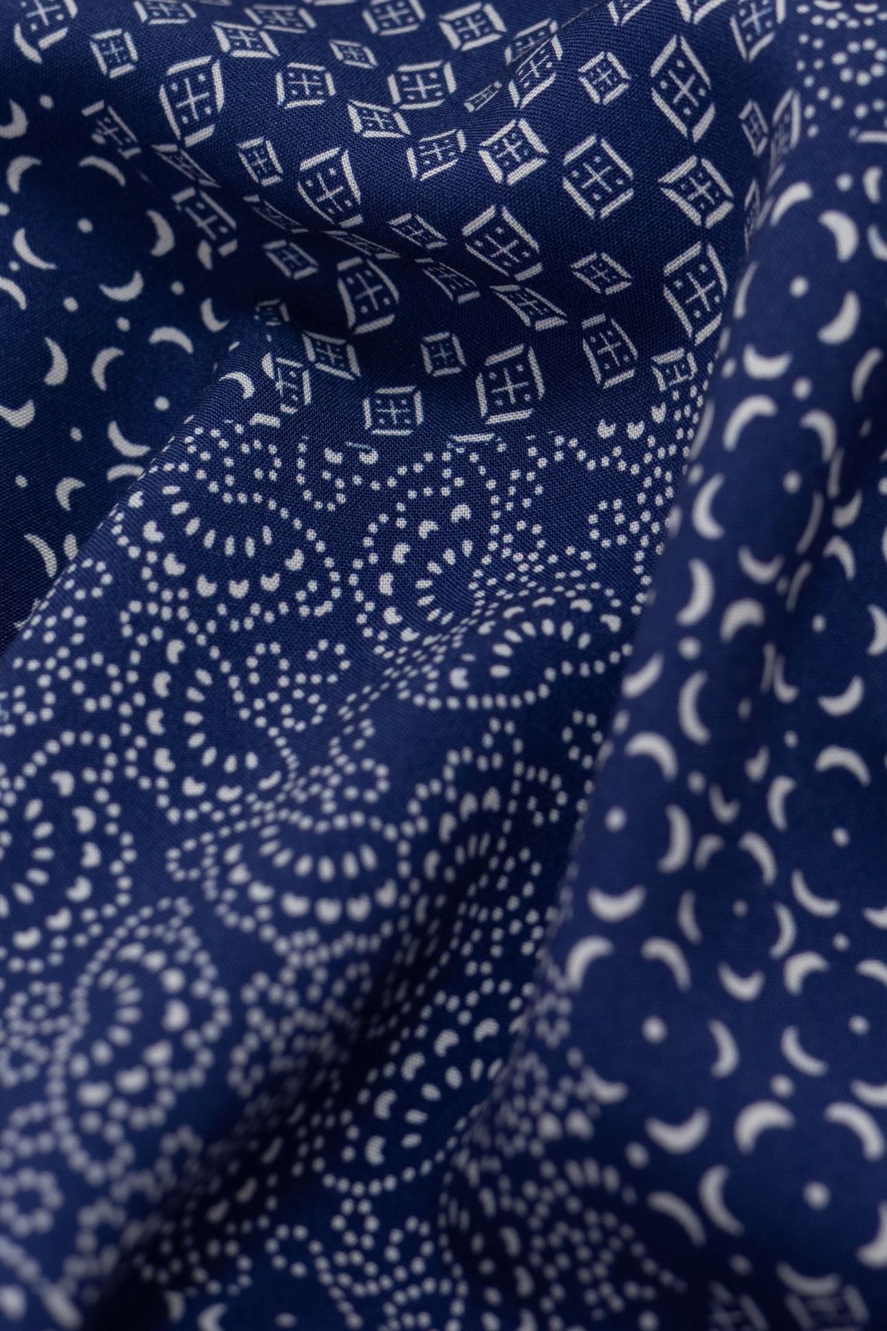 GRAPHIC PATCHWORK PRINTED NAVY TOP MARINE 6