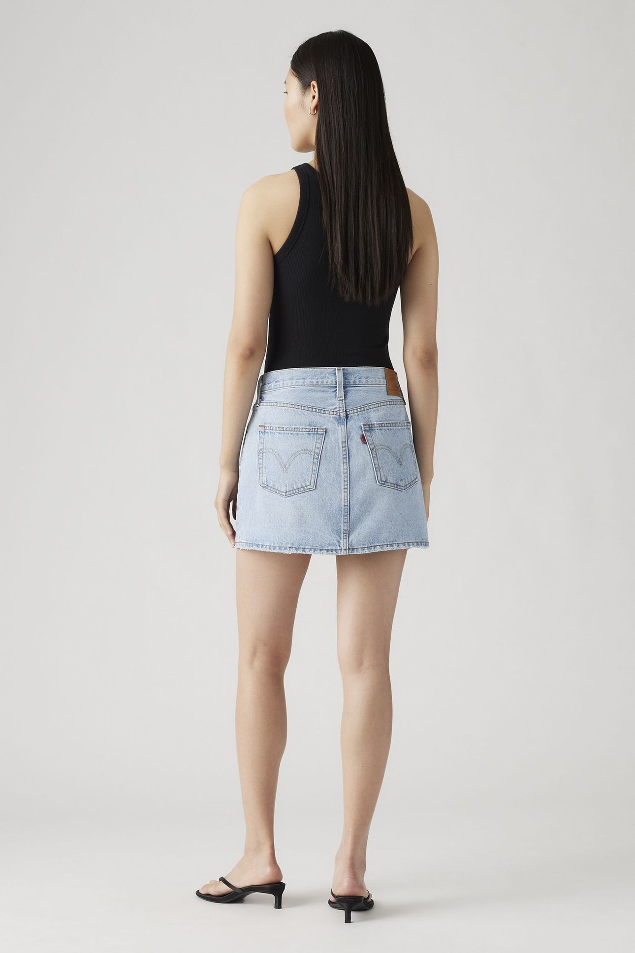 ICON SKIRT FRONT AND CENTER 4