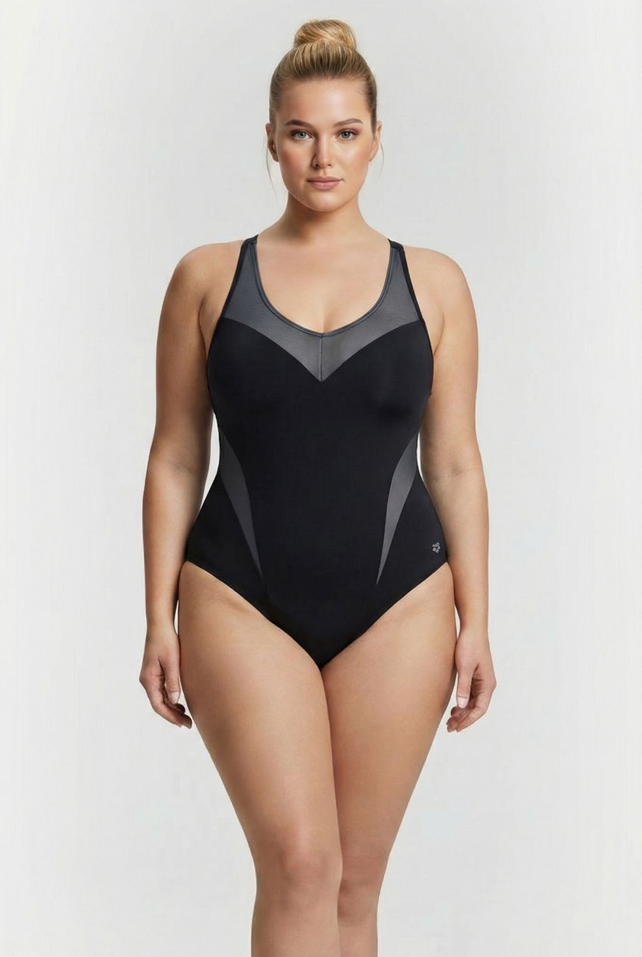 W ISABEL LIGHT CROSS BACK ONE PIECE PLUS BLACK-WHITE 1