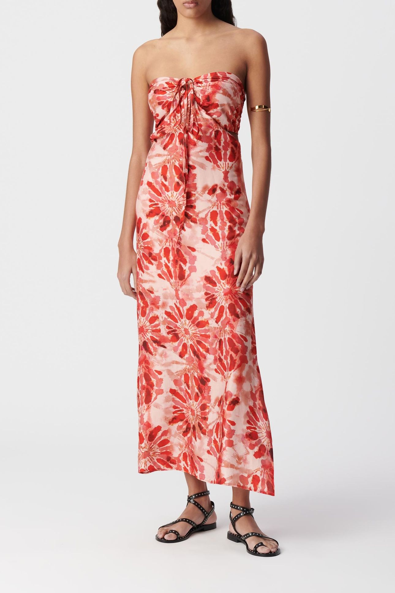 RED LONG DRESS WITH BATIK PRINT AND OPEN BACK 2