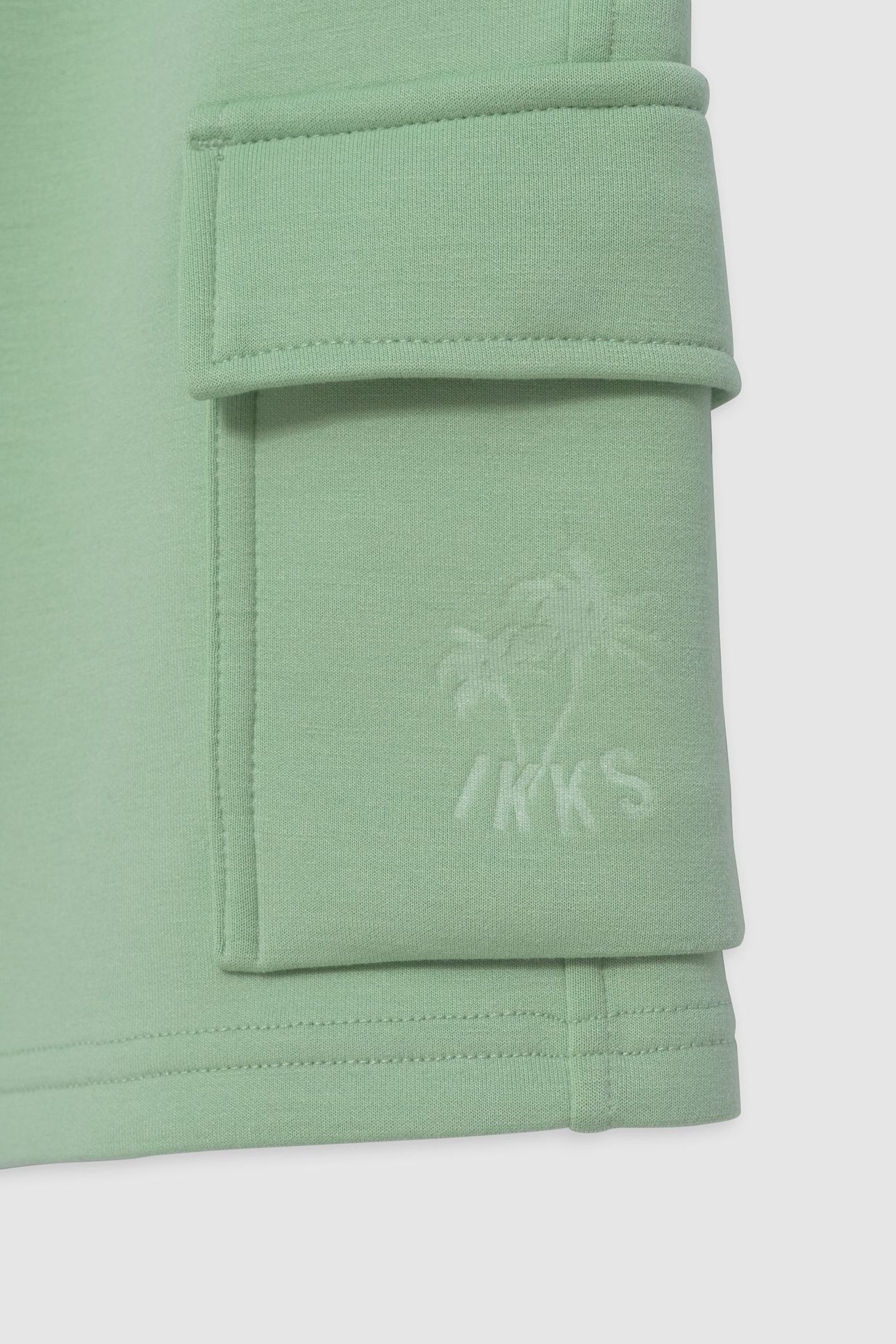 BATTLE GREEN BERMUDA SHORTS WITH PALM TREE MOTIF 3