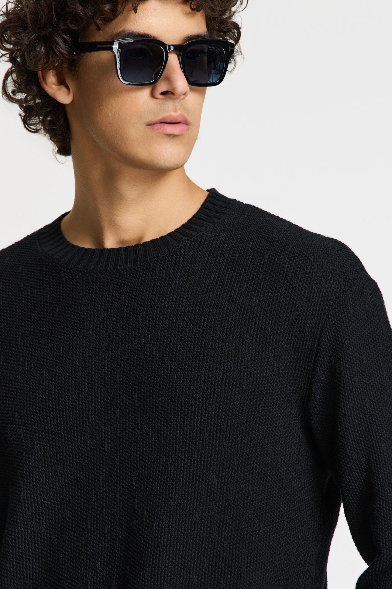 PALMER PULLOVER SOLID BLACK 5