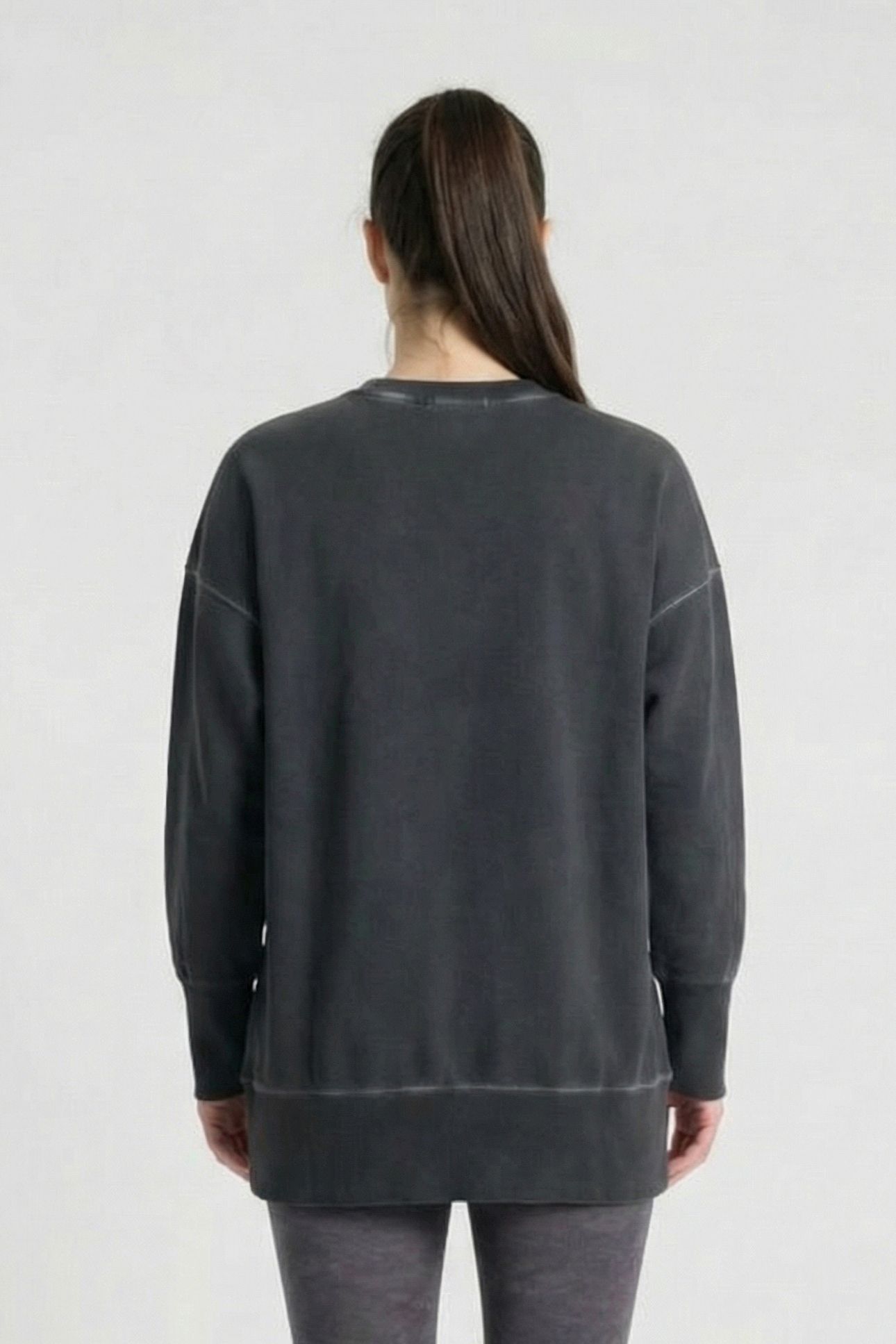 WOMEN'S ARENA ICONS OVERSIZE CREW DELAVE BLACK WHITE 2
