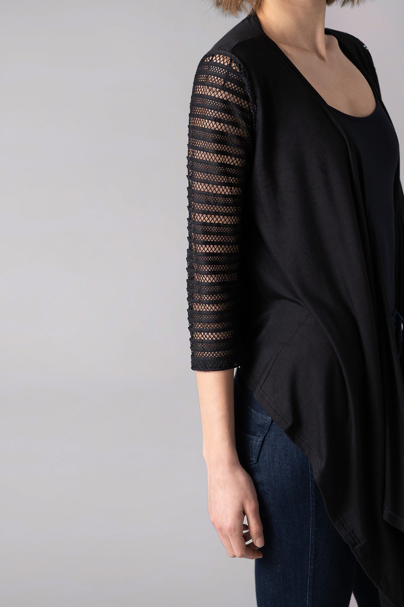HELMI BLACK 2