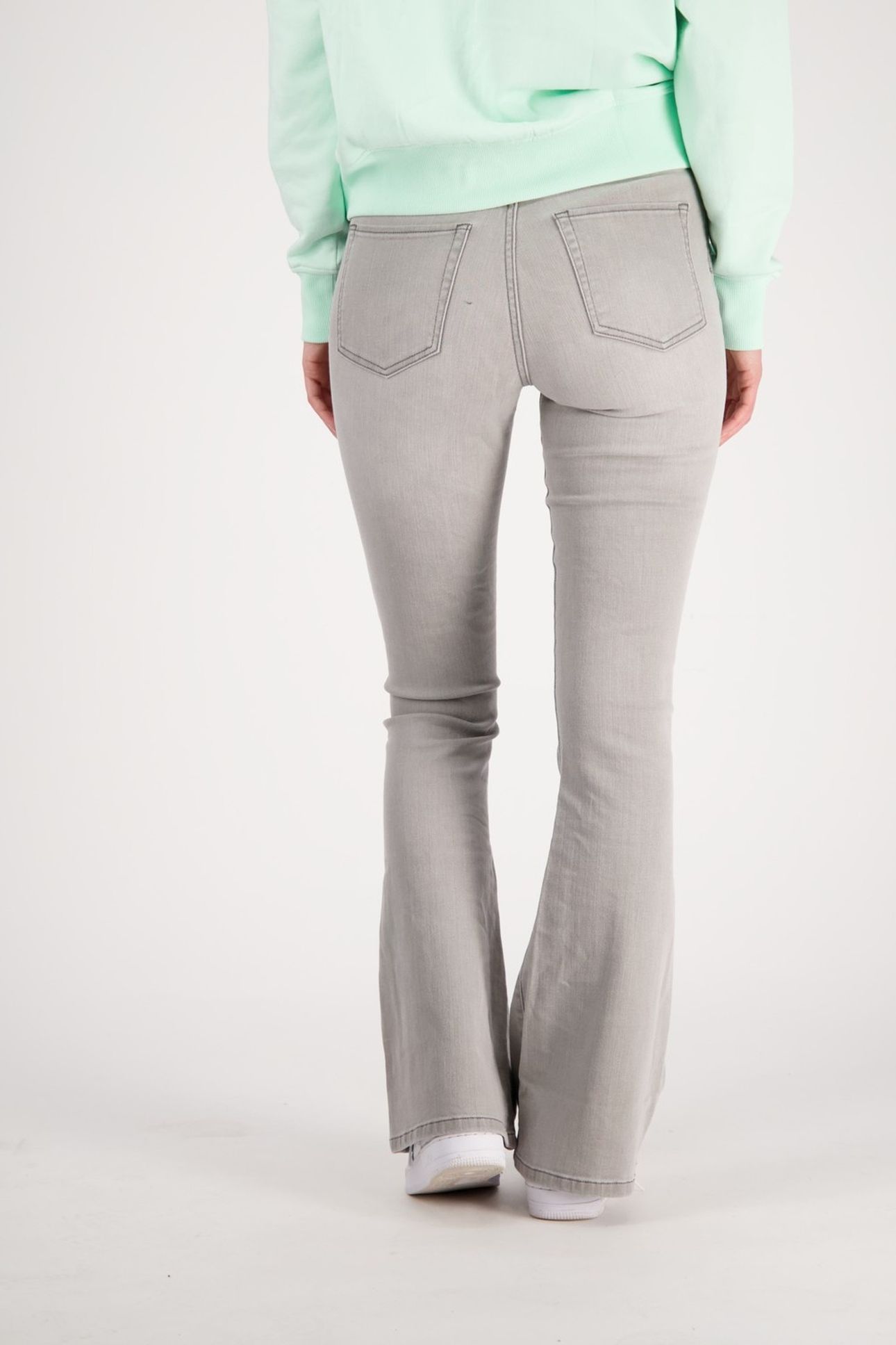 SUNRISE FLARE JEANS LIGHT GREY STONE 2