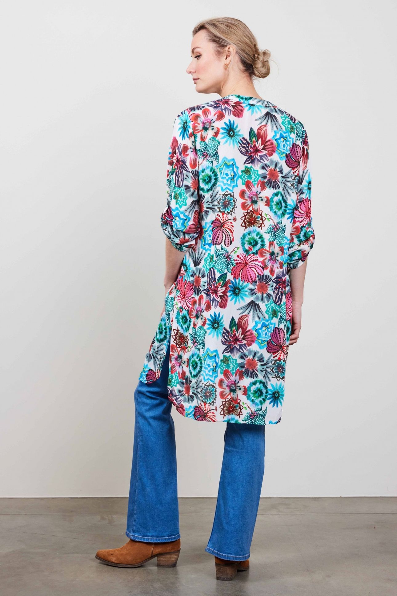 TUNIC CHILL IN OFFWHITE WITH FLORAL MEDLEY PRINT 3