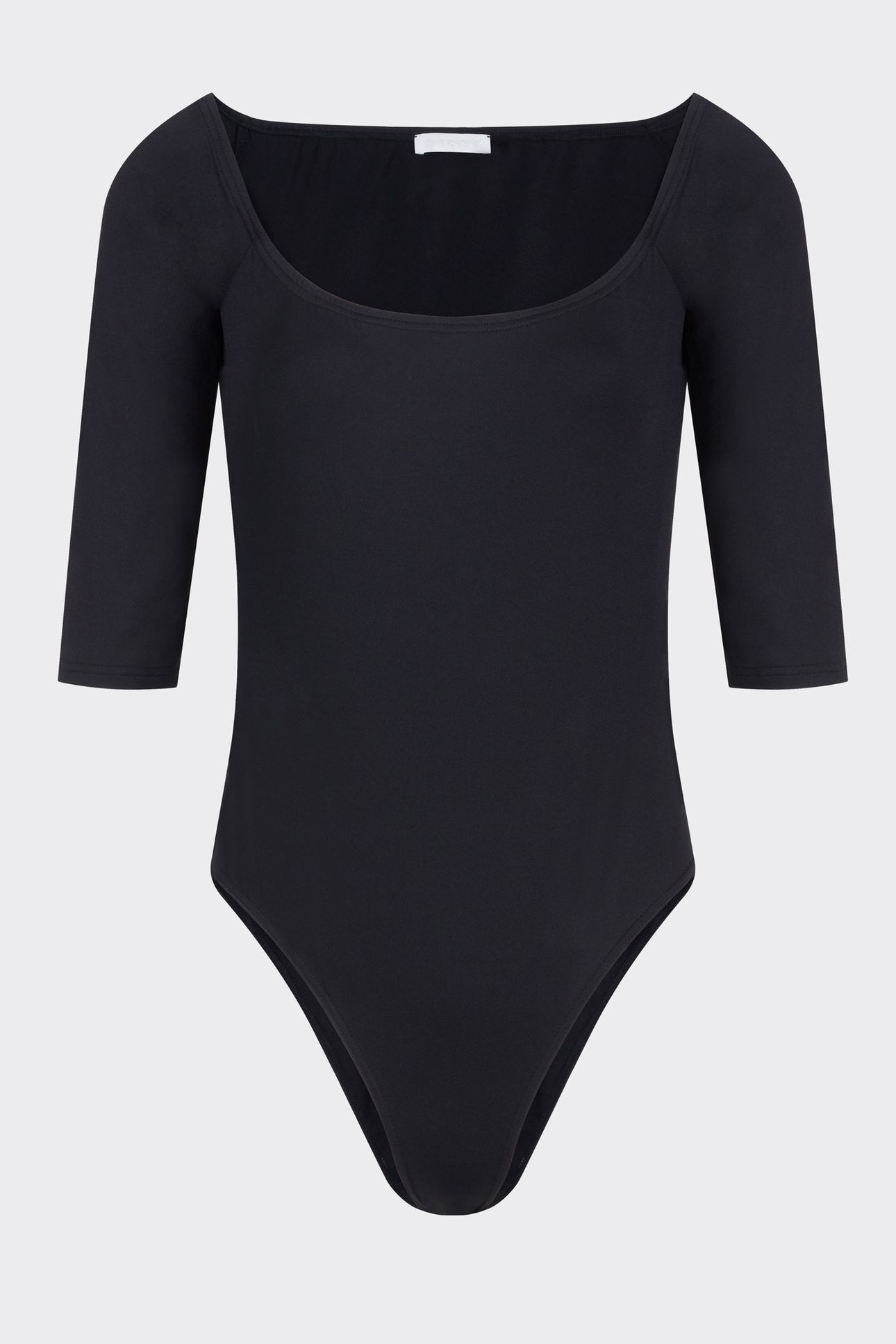 HOULA BLACK 4