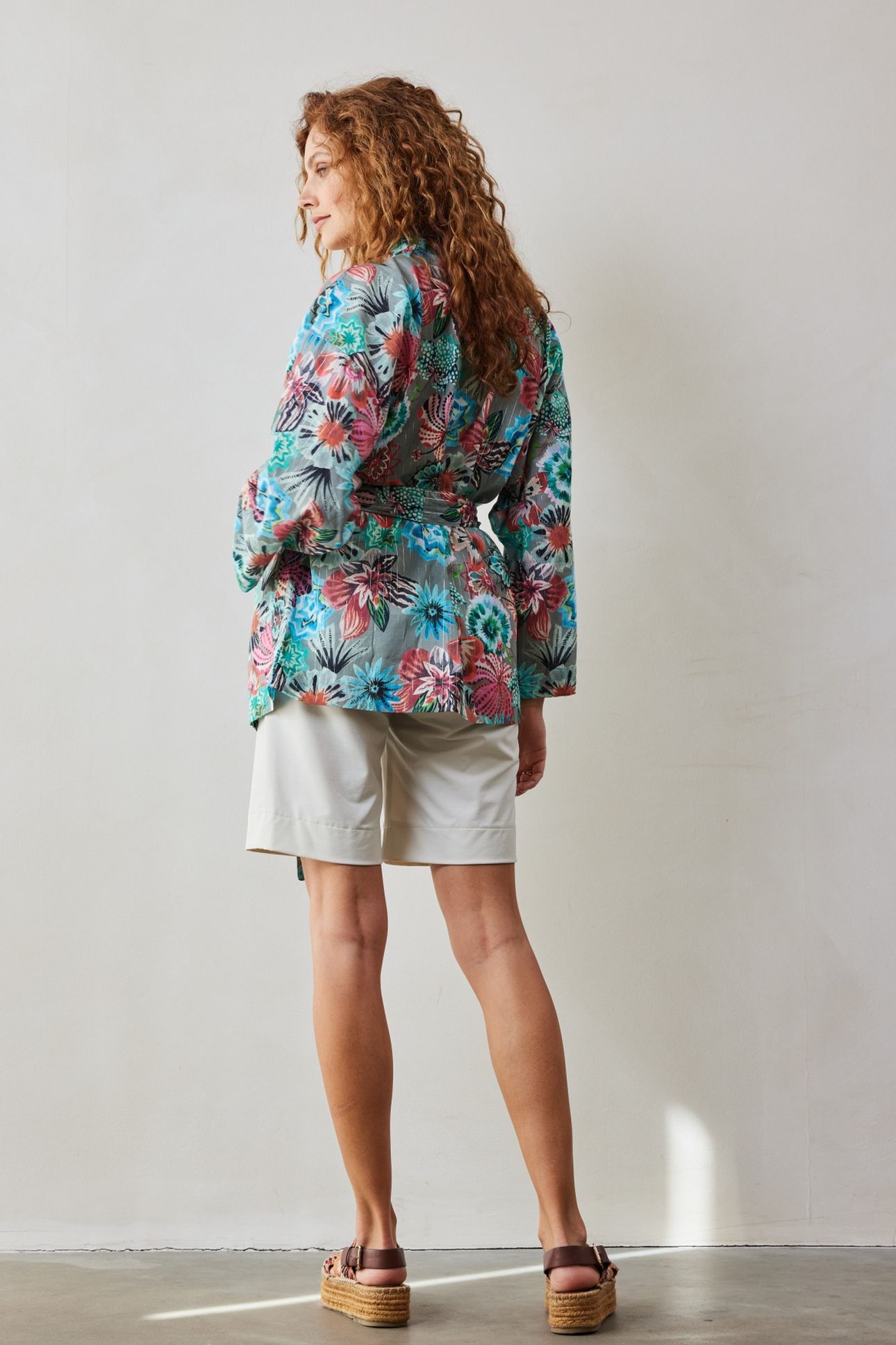 KIMONO IN GRANITE GREEN WITH FLORAL MEDLEY PRINT 5