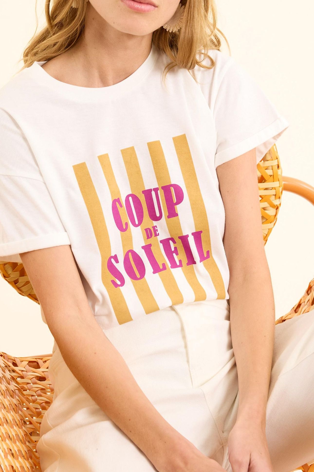 WHITE T-SHIRT WITH MESSAGE ON STRIPES SUNBURN 5
