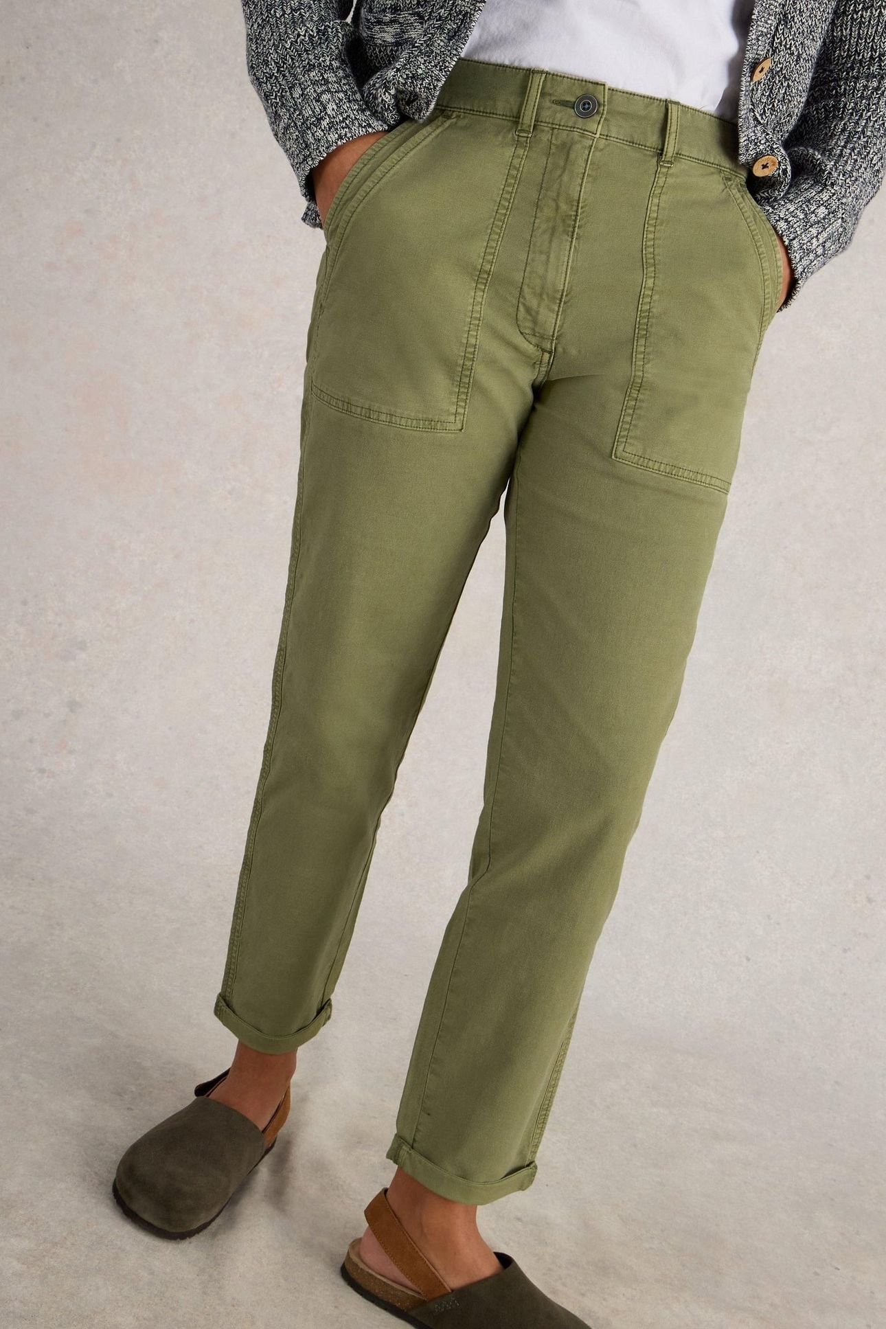 TWISTER CHINO TROUSER KHAKI GREEN 1
