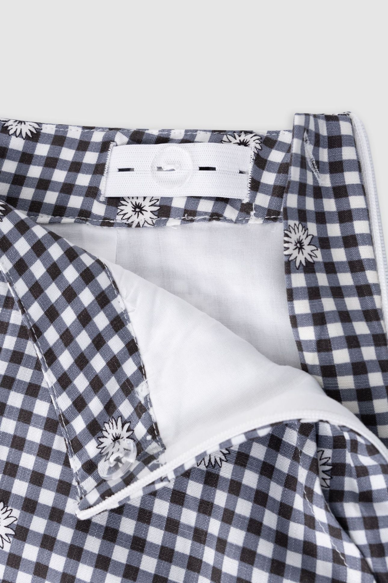 BLACK GINGHAM AND FLORAL PRINT SKORT 6