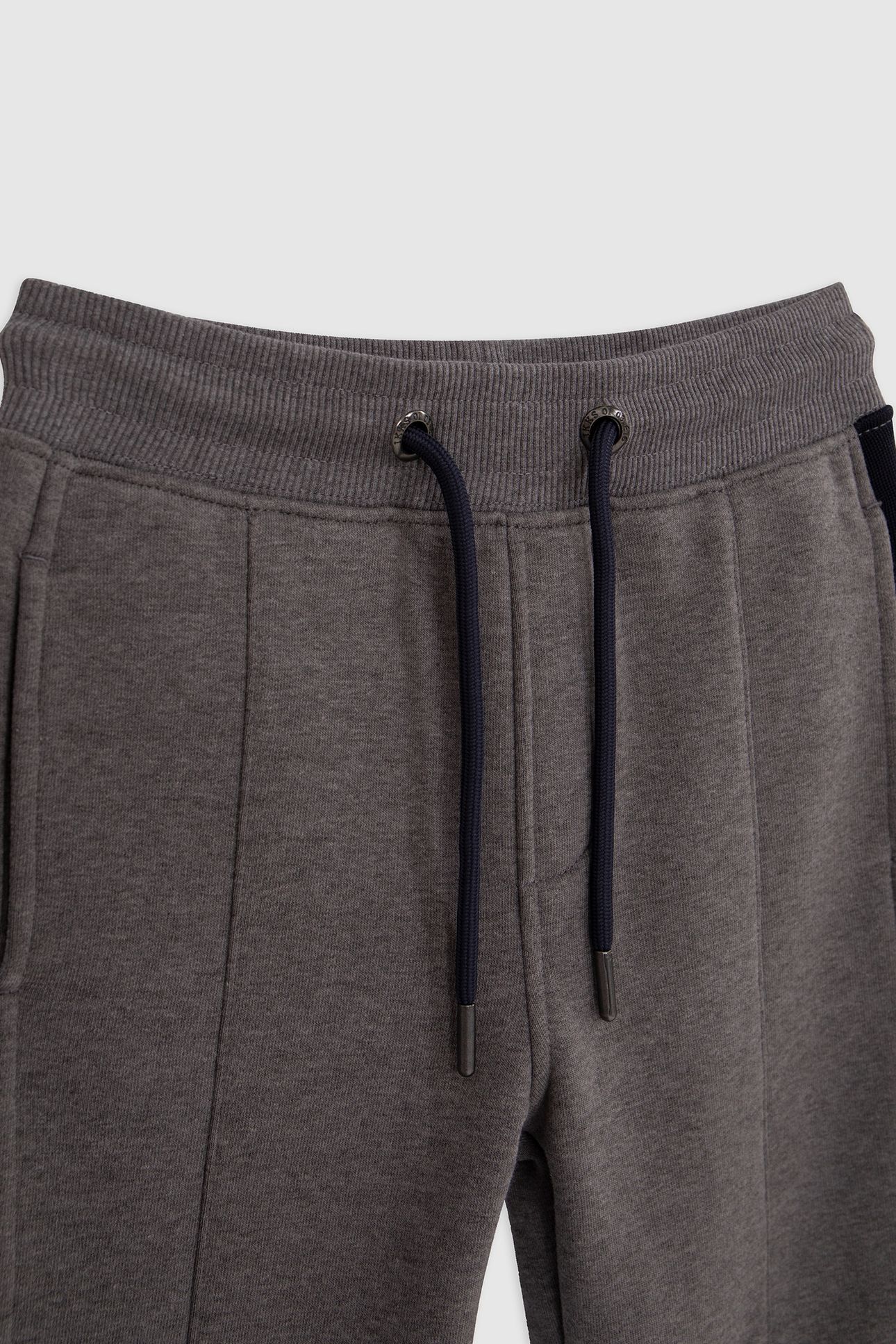 GREY JOGGING SUIT WITH LETTERING ON BOY'S SIDE 3