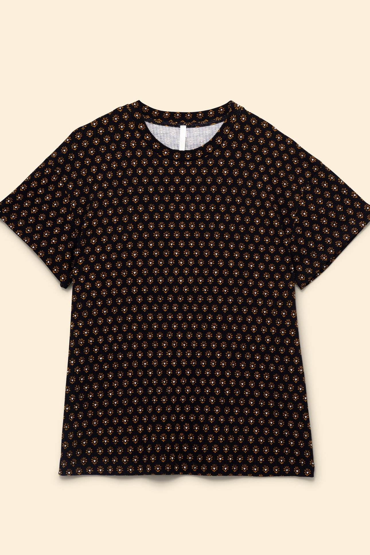 BLACK FLORAL HEART T-SHIRT BLACK 3