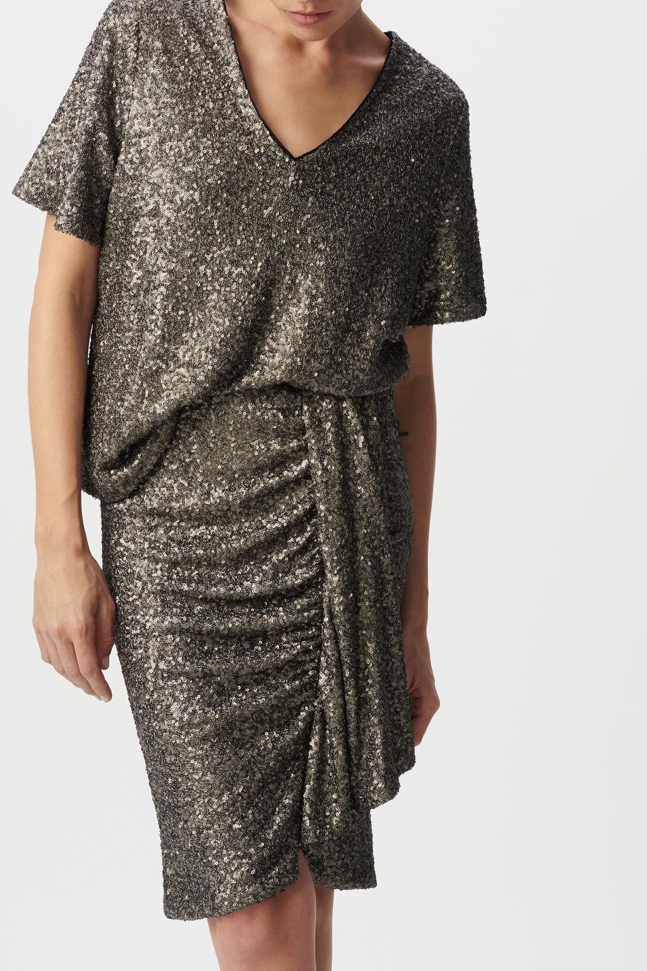 GREY TOP EMBROIDERED WITH METALLIC SEQUINS 5