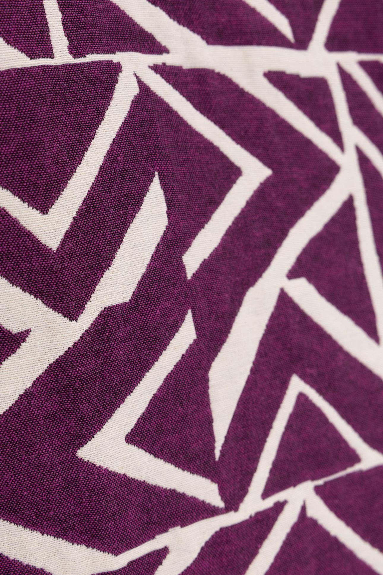 JACQUARD GRAPHIC PATTERN SHORTS IN VIOLET VIOLINE 7