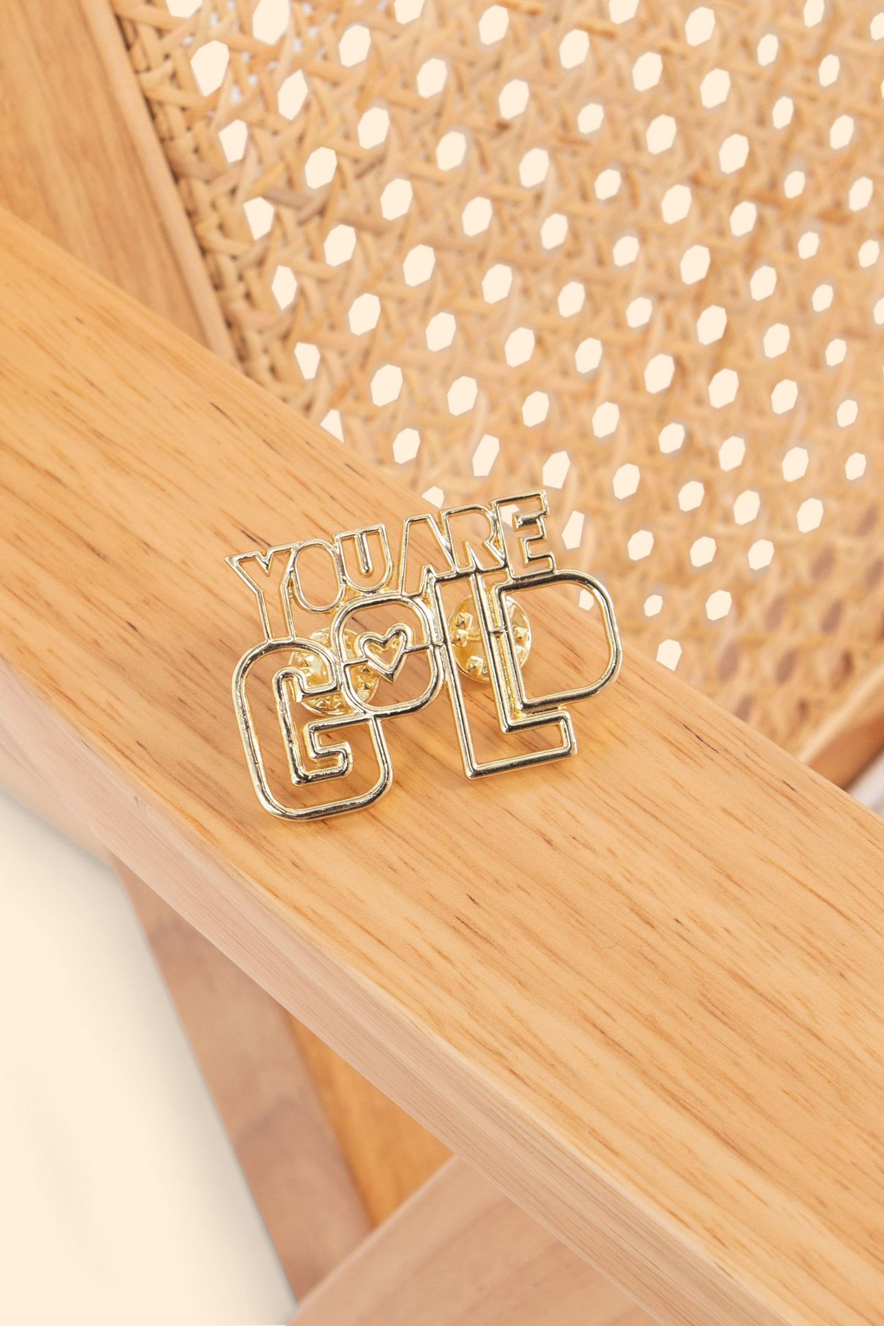 GOLD-PLATED METAL MESSAGE BROOCH GOLD 4