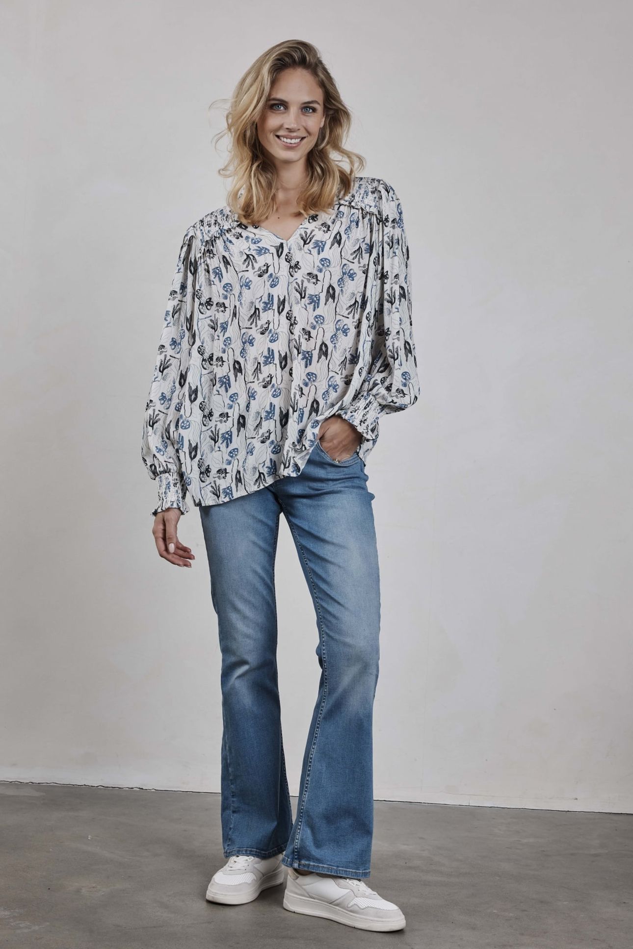 BLOUSE VIENNA OFFWHITE AMBIANCE XS PRINT 3
