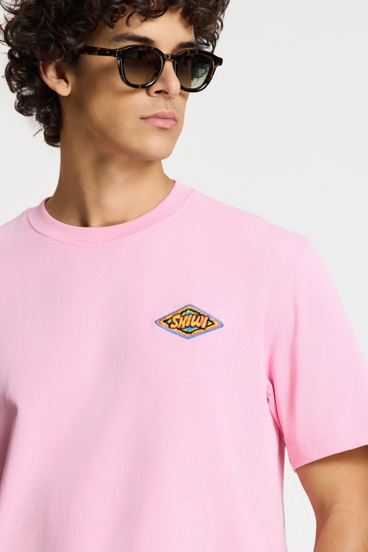 FINN RELAXED T-SHIRT SHIWI BADGE PINK CHALK 7