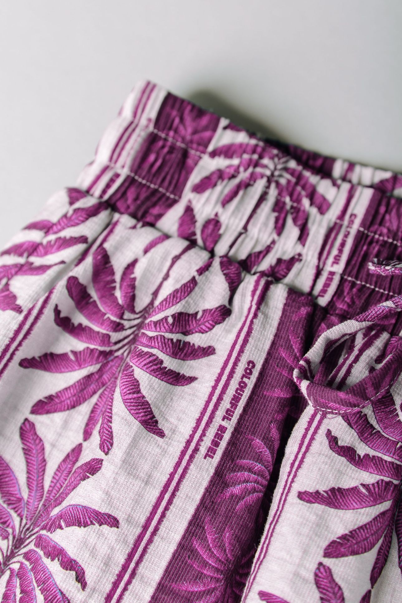 SENSA PALM RUFFLE SHORT RASPBERRY WINE 5