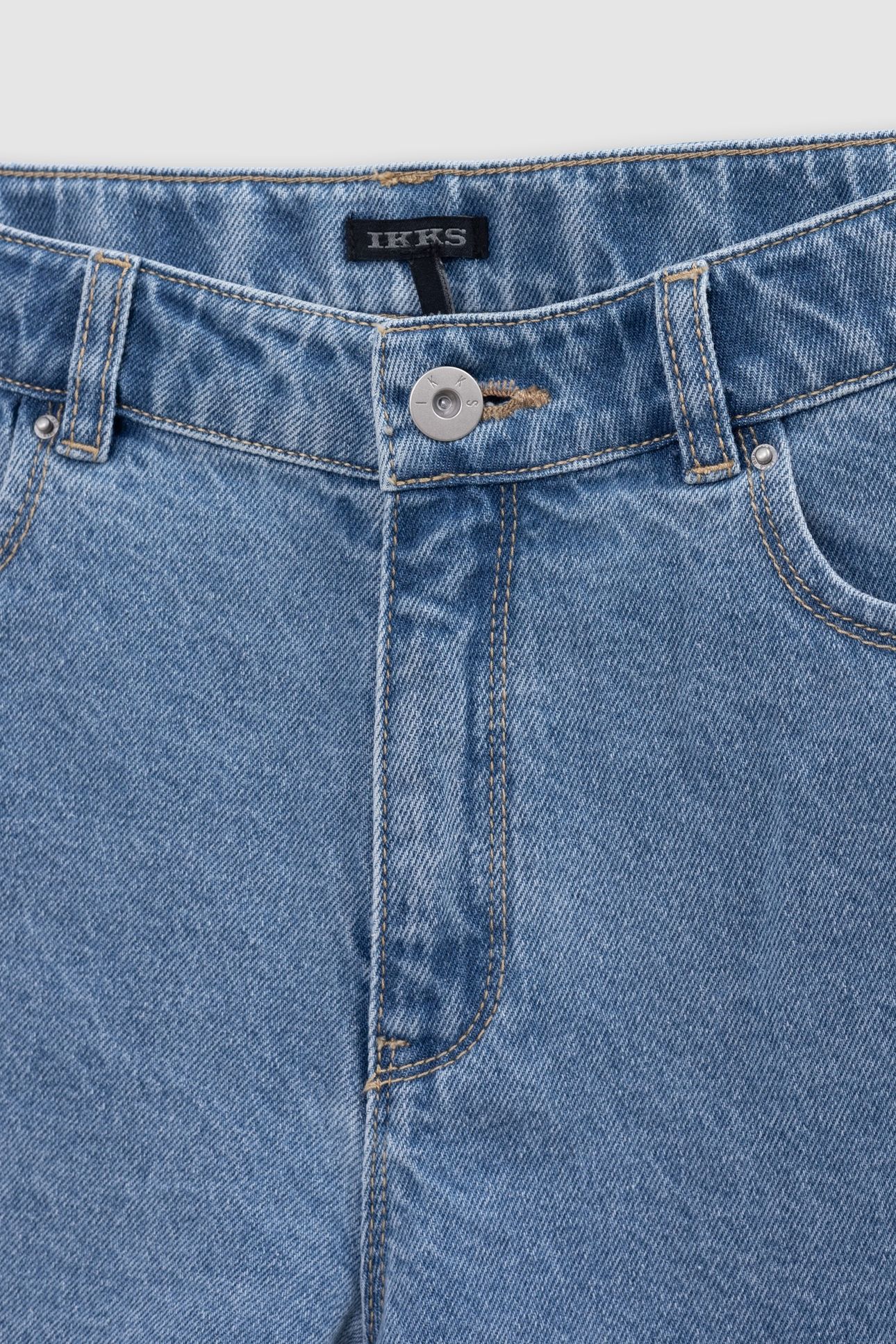 BLUE DENIM SHORTS WITH FRINGED EDGES 3