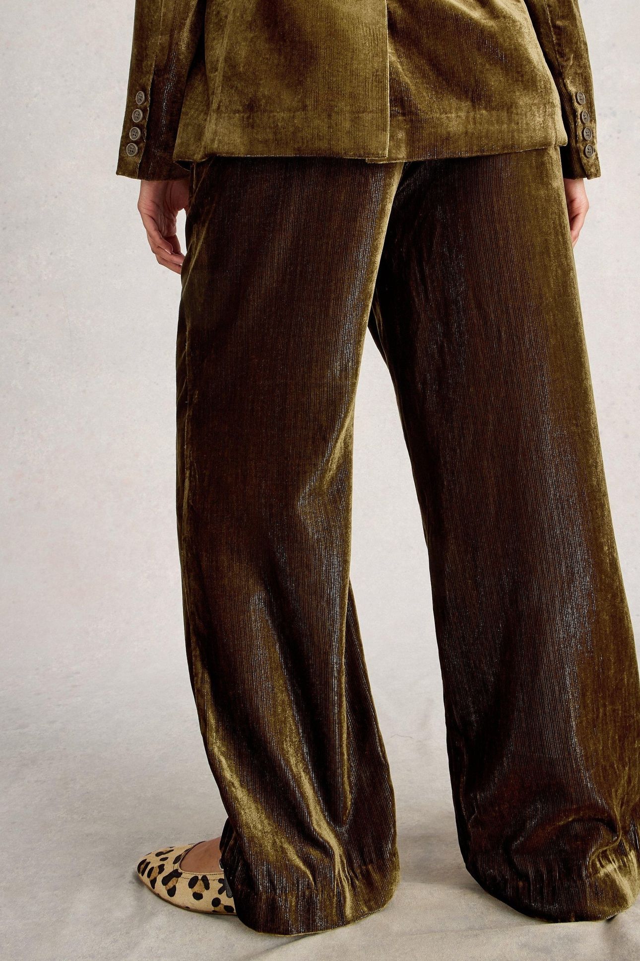 BELLE WIDE LEG VELVET TROUSER DARK CHARTREUSE 2