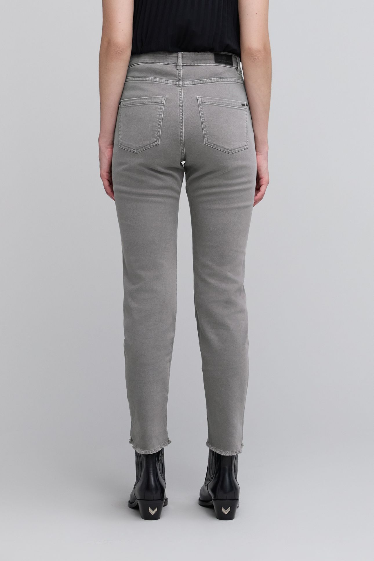 WATERLESS GREY STRAIGHT JEANS BUTTONED WITH FRAGÉ BOTTOMS 4