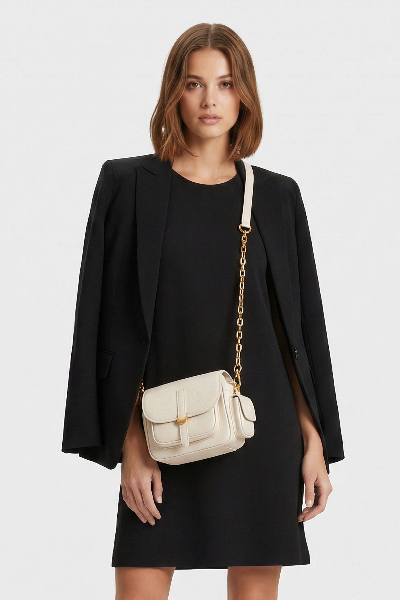 LEATHER CROSS BODY BAG WITH CHAIN STRAP IN WHITE 1