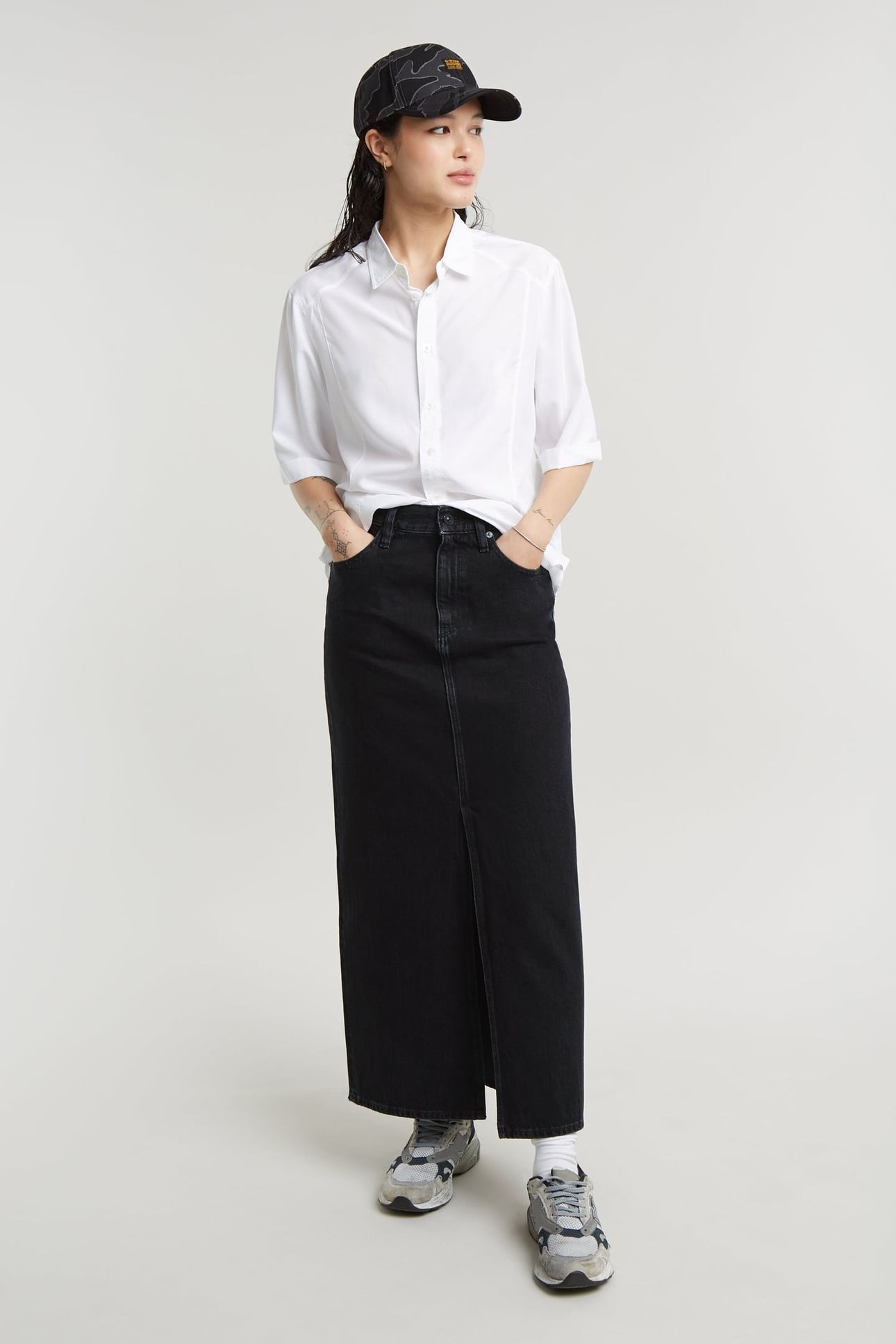 VIKTORIA LONG SKIRT WORN IN BLACK OBSIDIAN 1