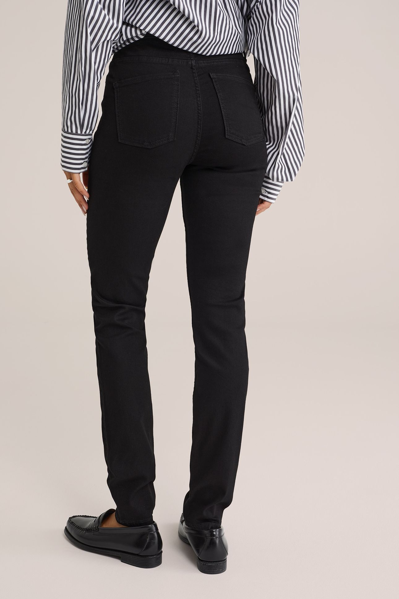 5-POCKET HIGH RISE BLACK 2