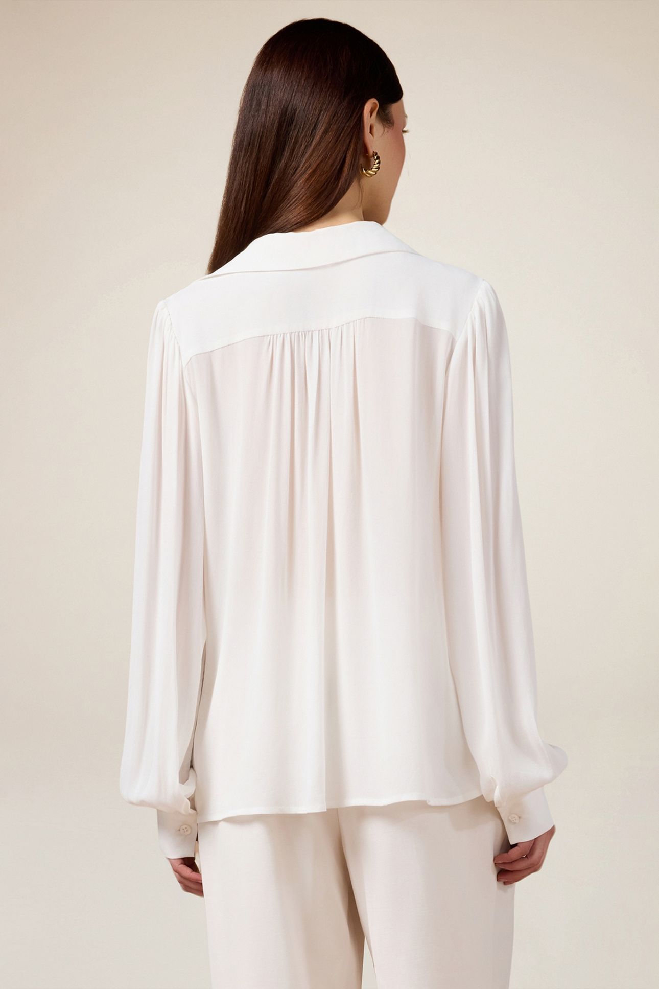 CREPE FABRIC BLOUSE WITH CHAIN WHITE 2