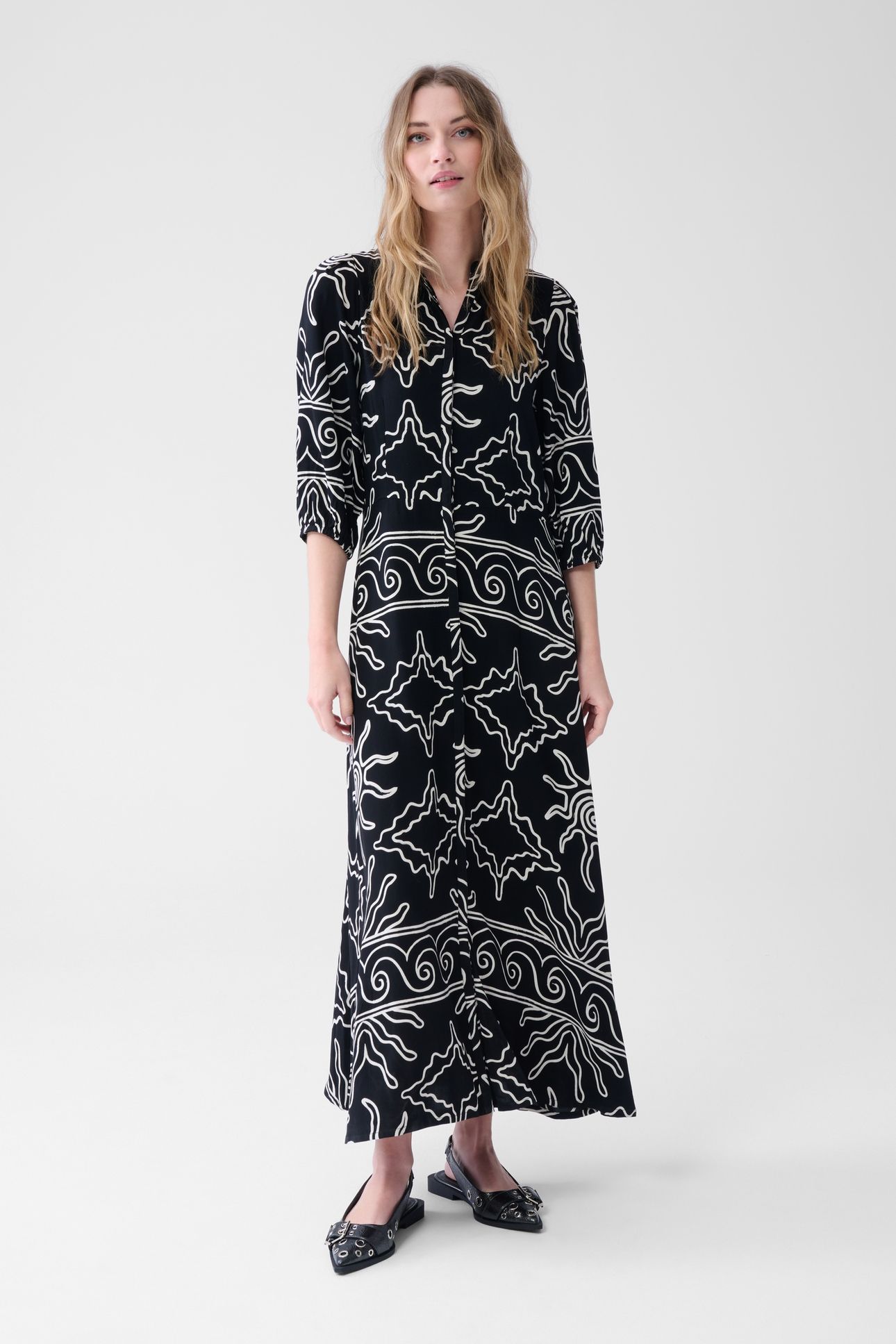 LA-SBTHIRTY LONG DRESS BLACK/WHITE 2