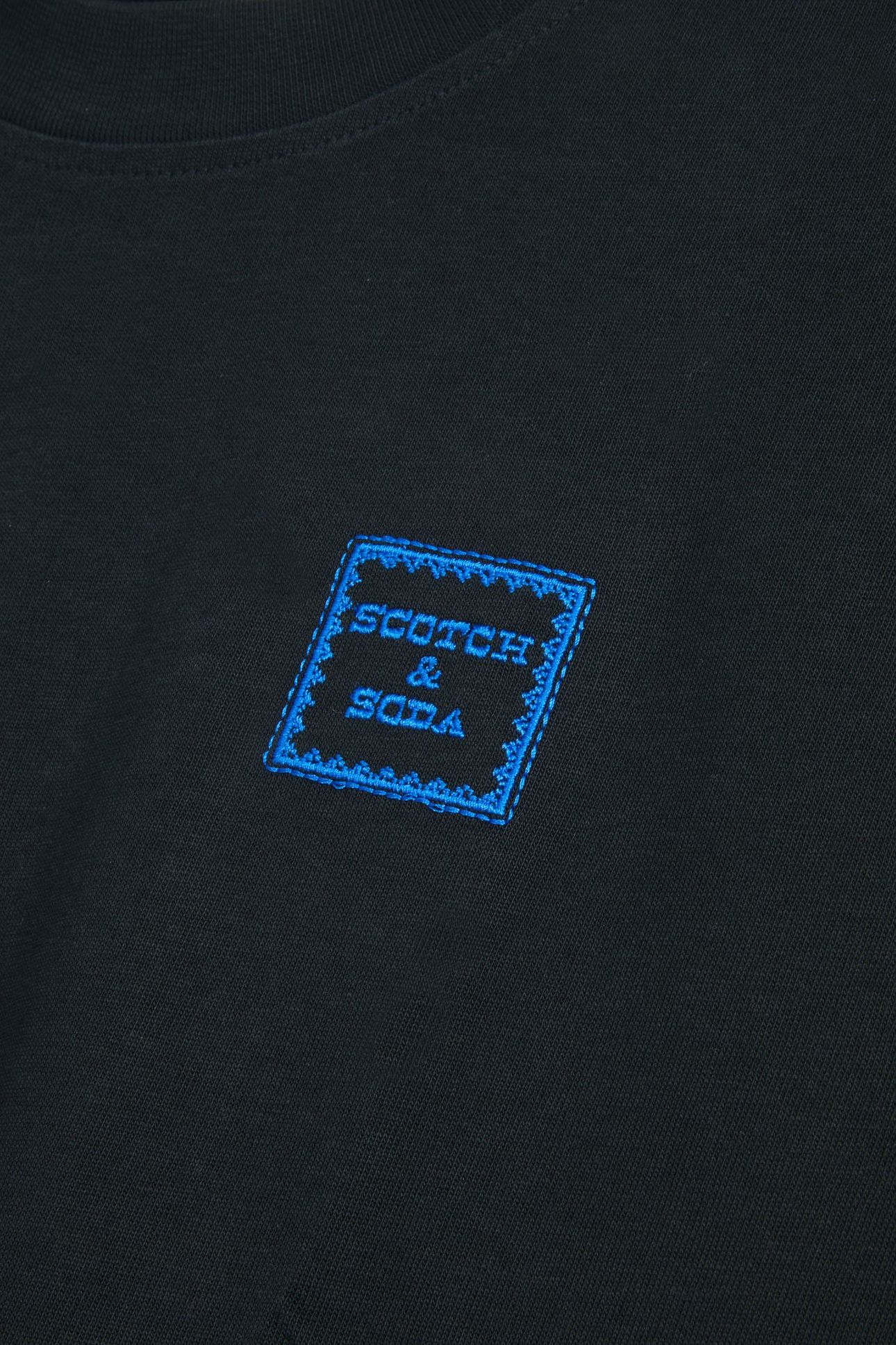 GRAPHIC TEE METEORITE 3
