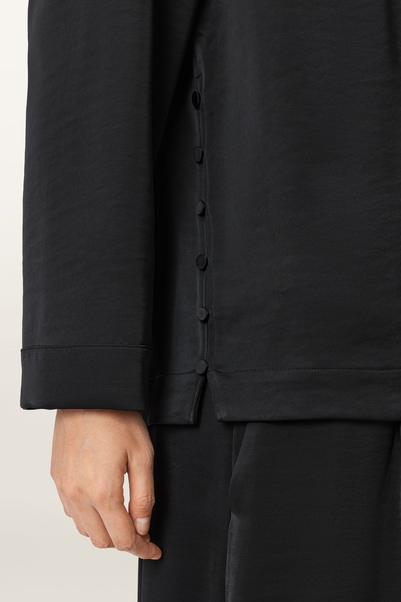 LEANNE TOP BLACK 6