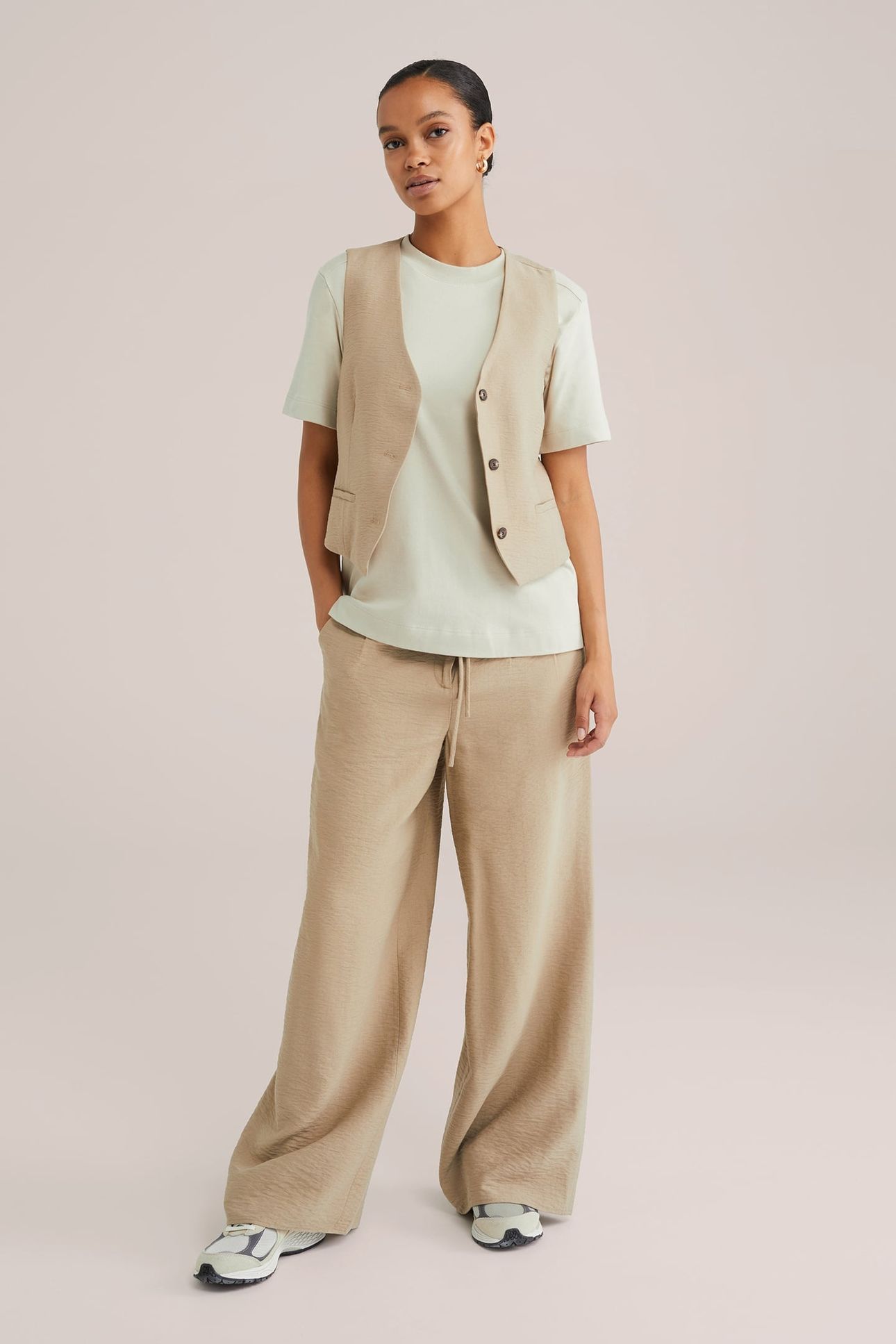 WAISTCOAT BEIGE 3