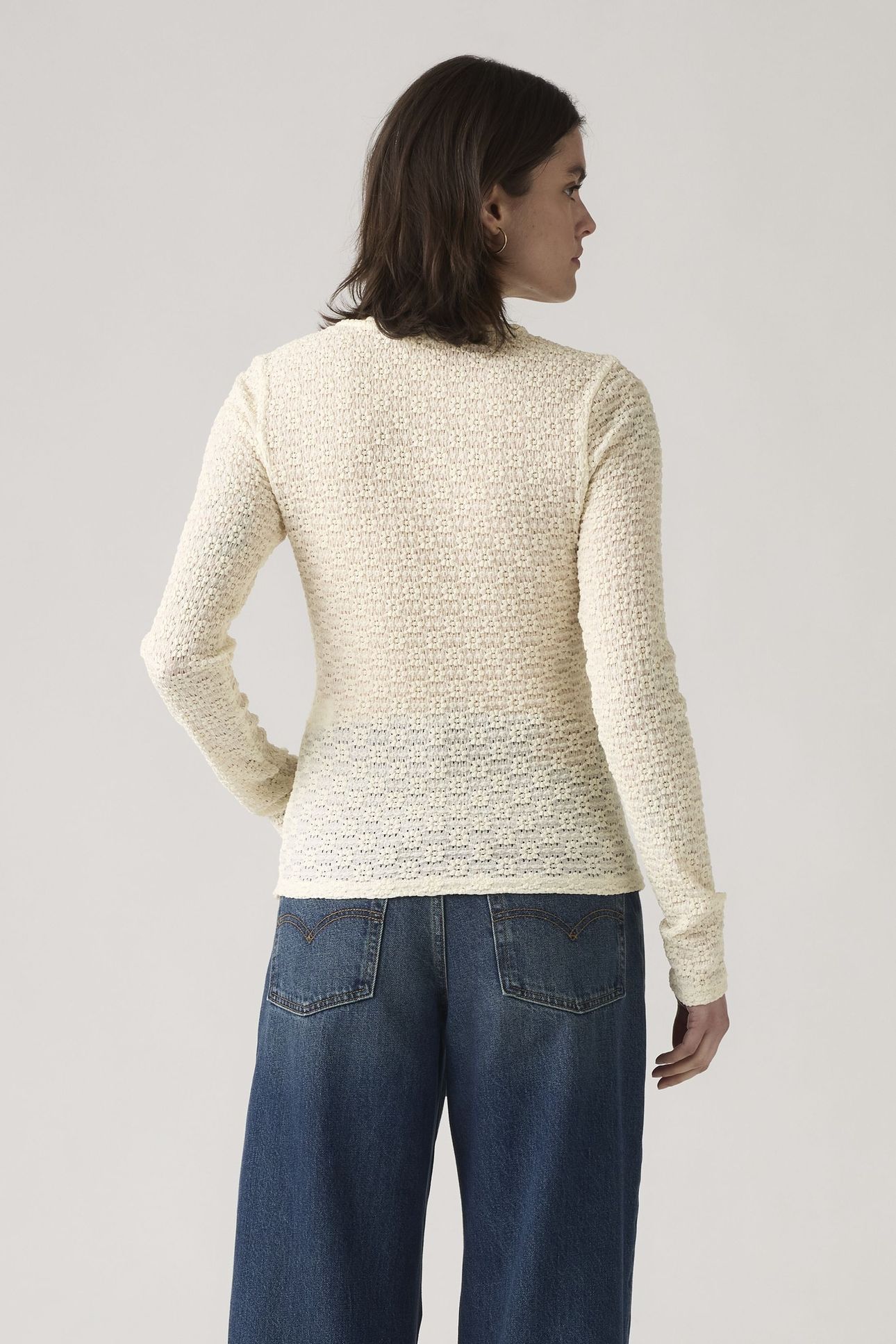 ANIKA CREWNECK TOP WHITE 4