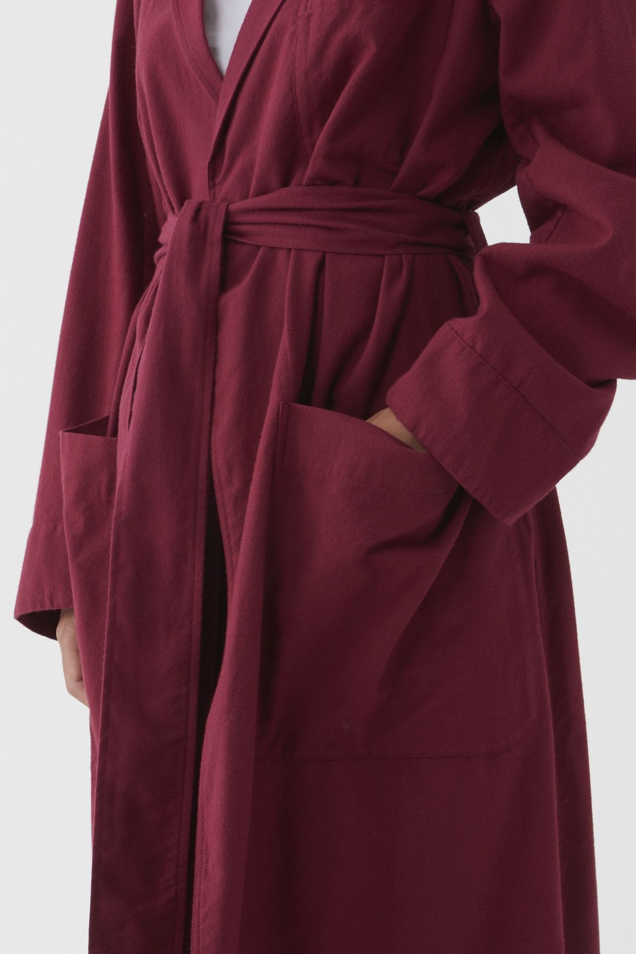 UNISEX FLANNEL, DRESSING GOWN BEYOND RED 7
