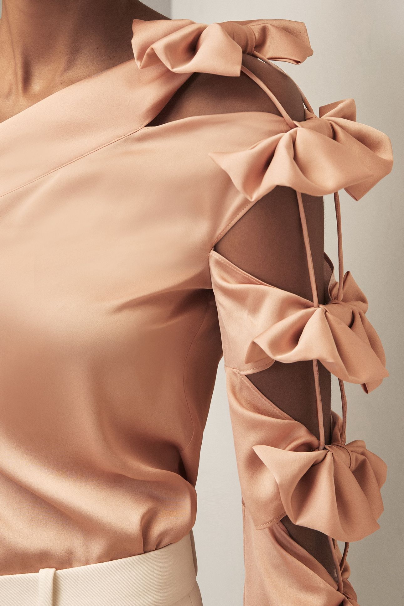 BOW SLEEVE TOP PALE PINK 5