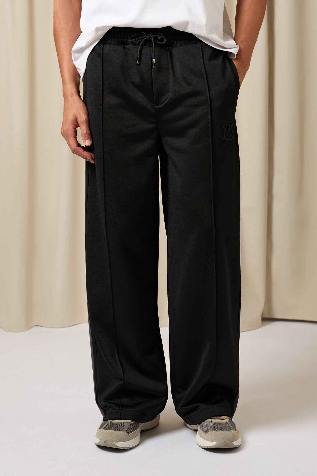 DRAWSTRING WIDE LEG JOGGERS BLACK 1