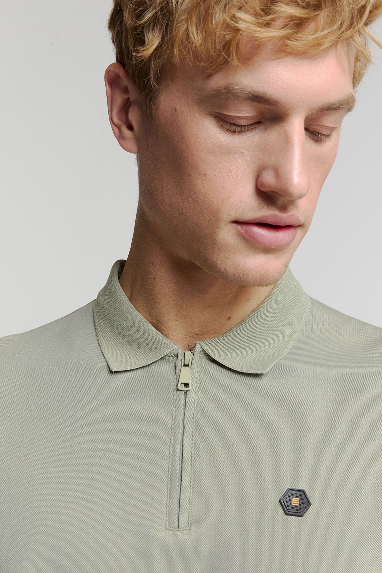 POLO ZIP PIQUE GARMENT DYED SMOKE 4