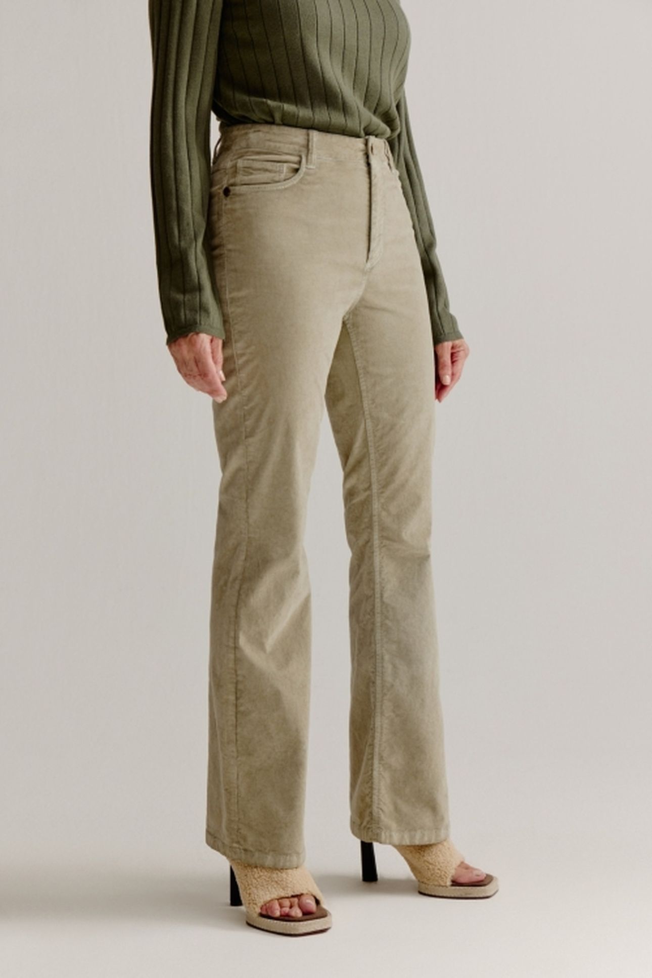 ALESSANDRO PANTS LIGHT KHAKI 3