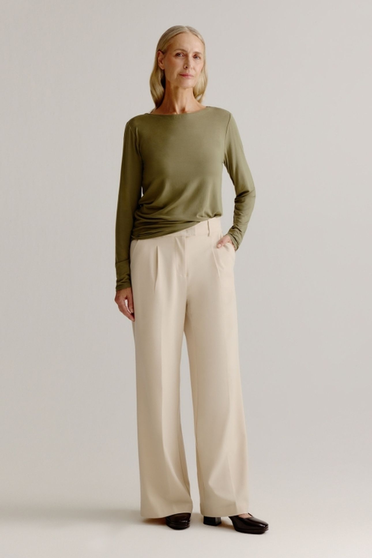 ALINE T-SHIRT SOLID MOSS GREEN 2