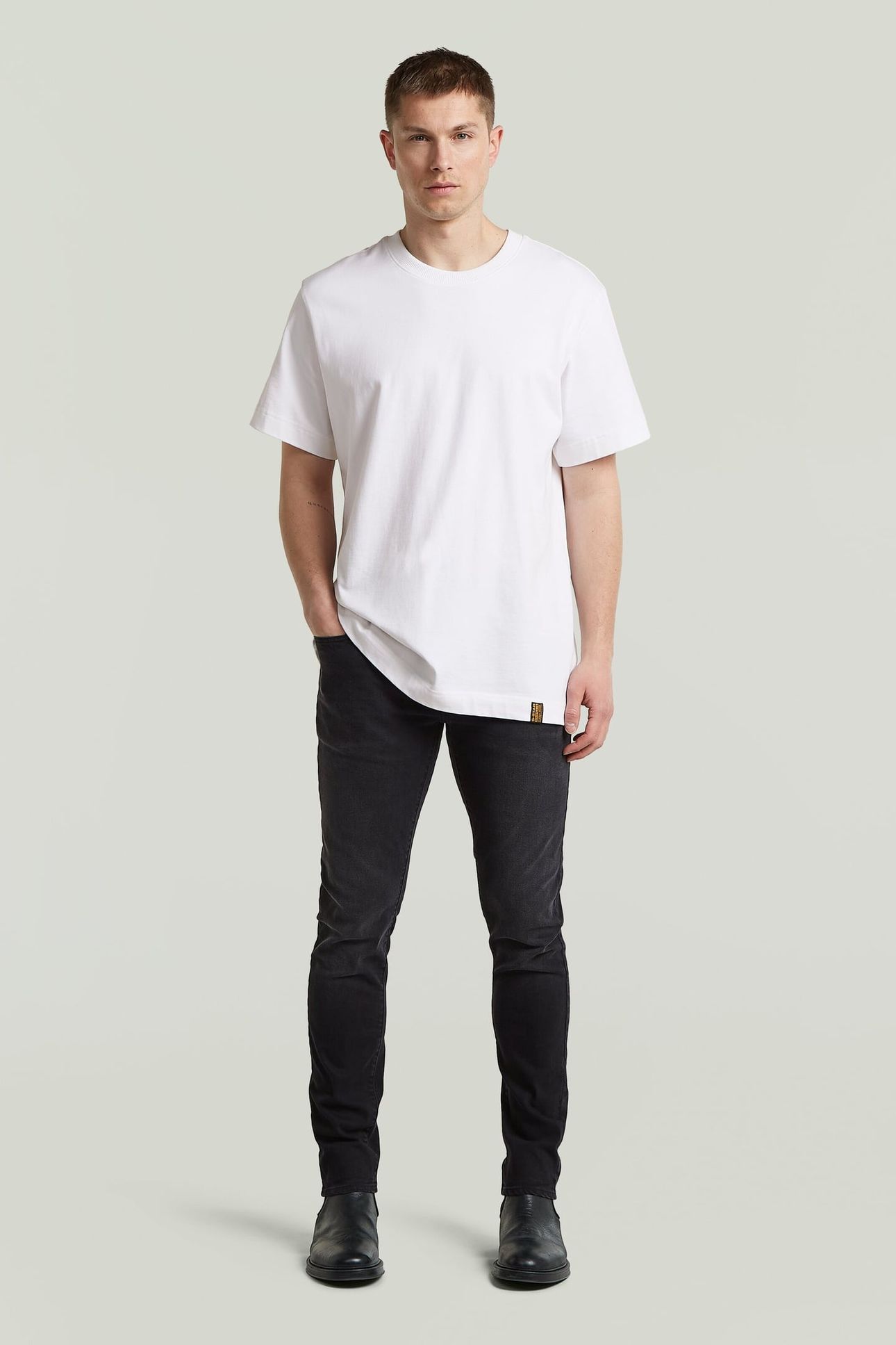 3301 SLIM JEANS WORN IN BLACK ONYX 1
