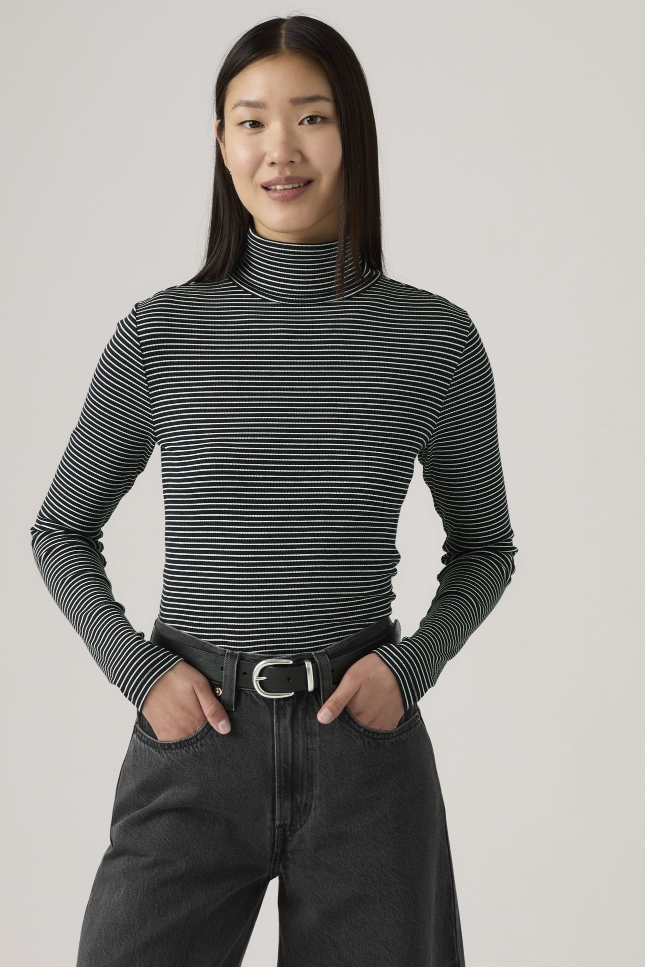 DREAMY TURTLENECK TOP BLACK 1