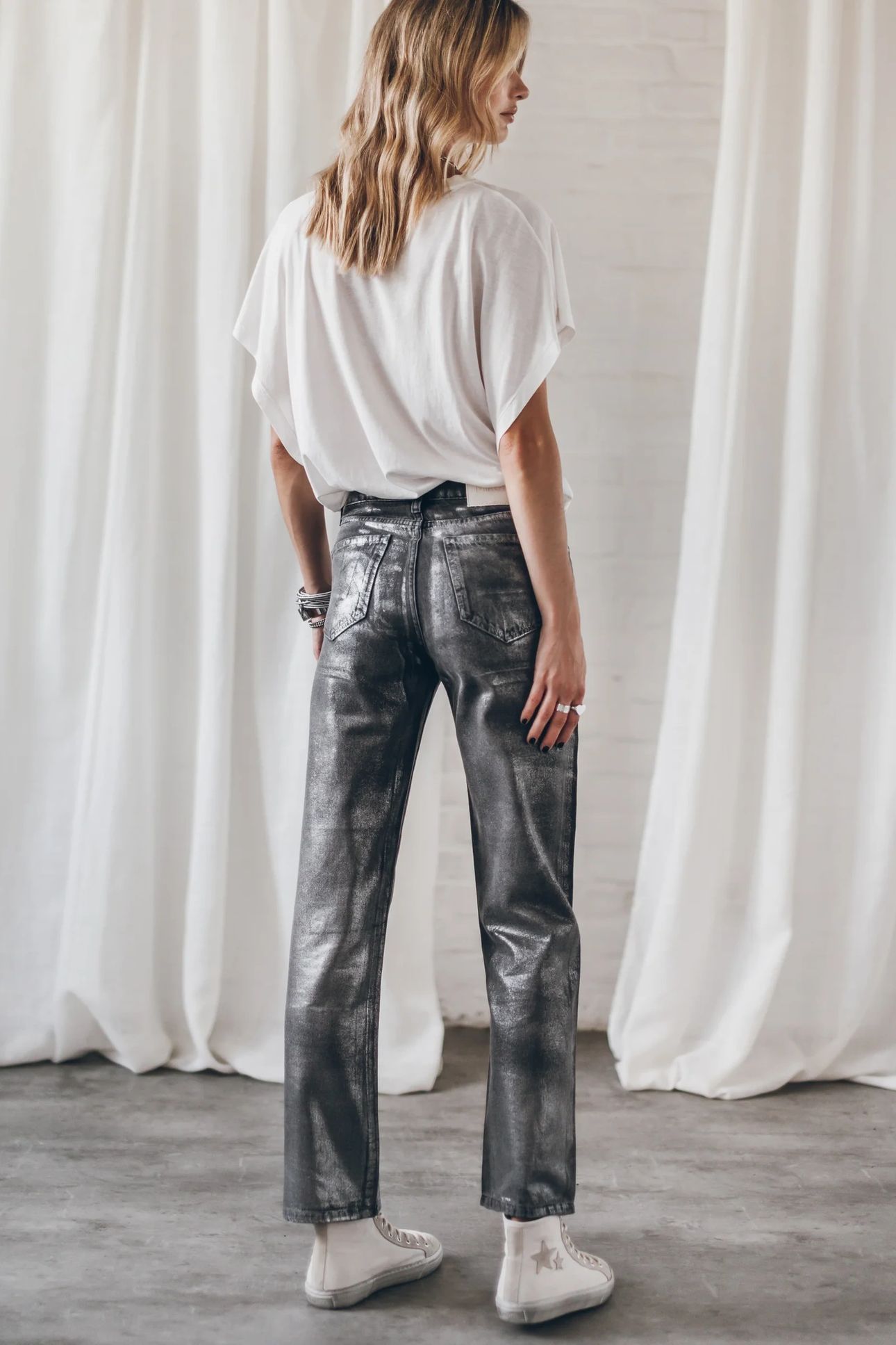 THE BLACK SHIMMER STRAIGHT JEANS 5