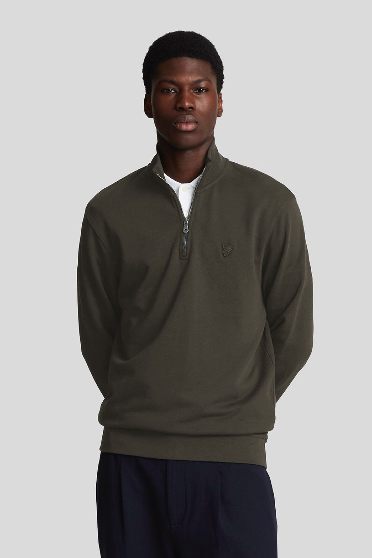 TONAL EAGLE QUARTER ZIP SWEAT FORM GREEN 2