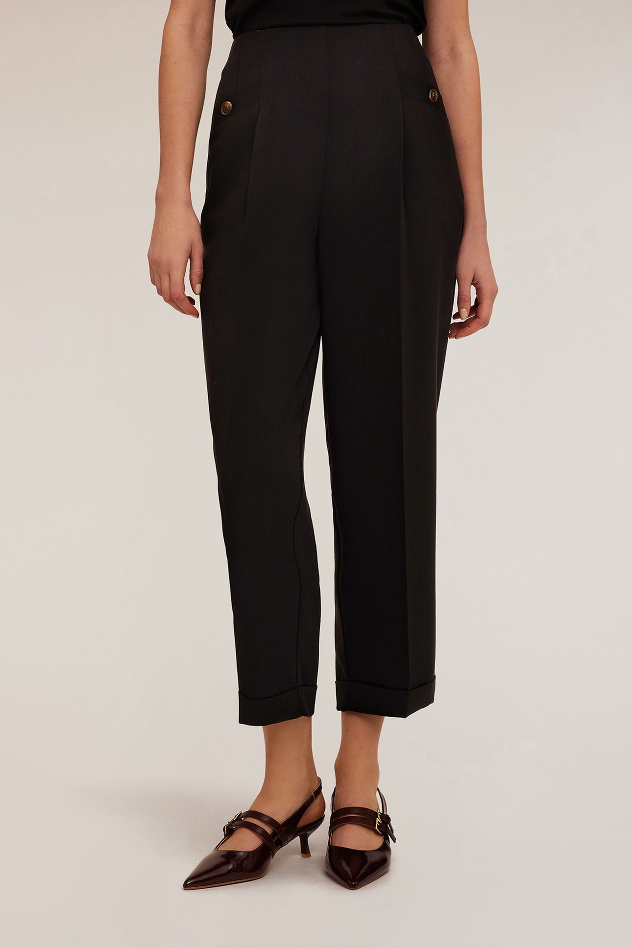 CARROT TROUSERS WITH TURN-UPS BLACK 3